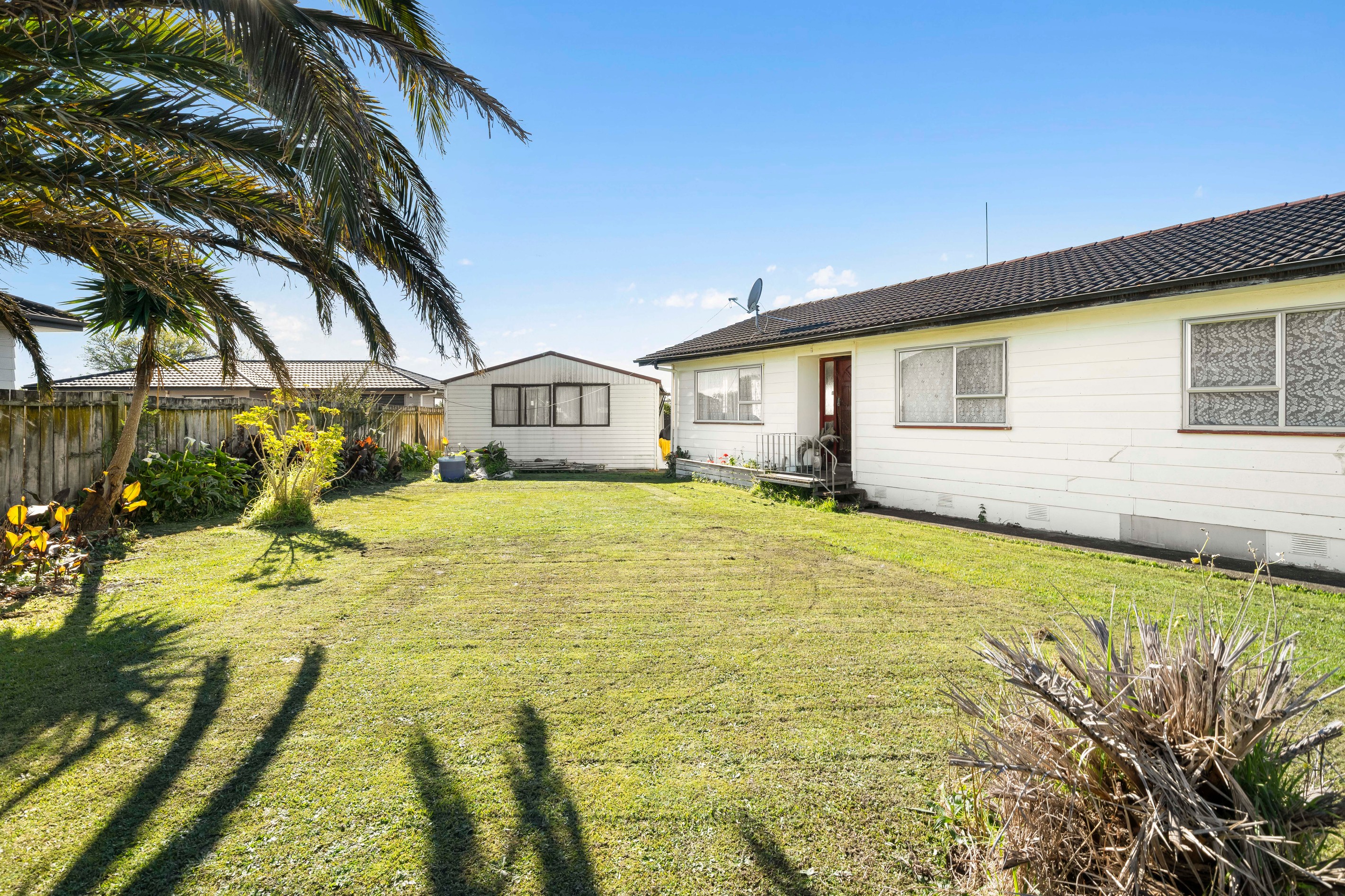 25 Silverstone Place, Henderson, Waitakere City