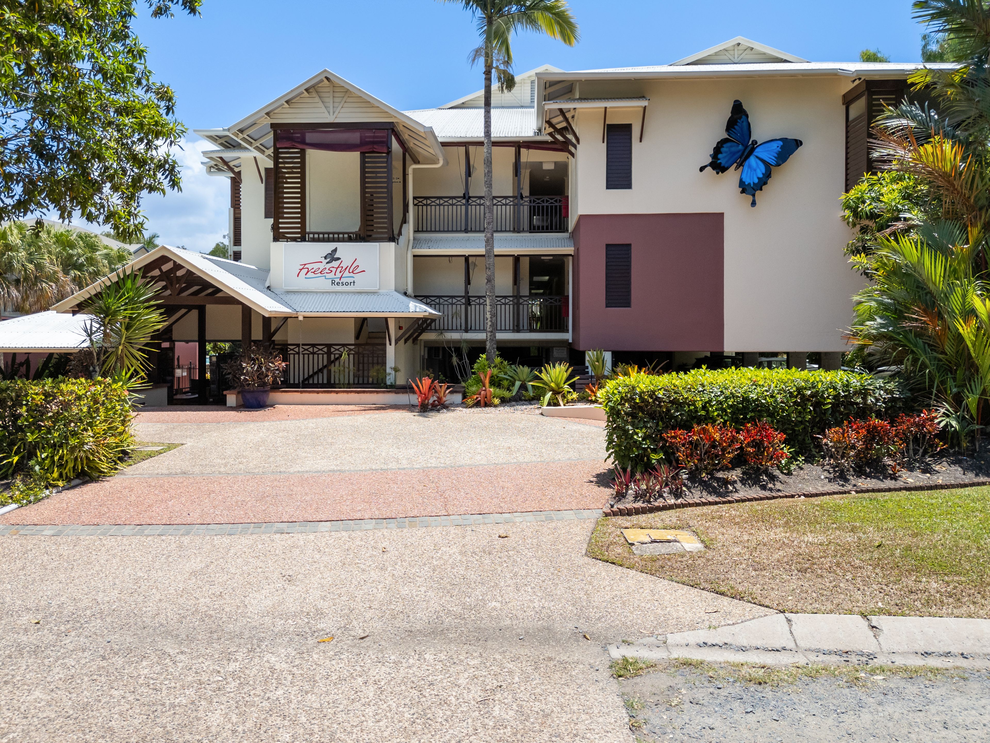 32/47 Davidson Street — photo from Ray White Port Douglas