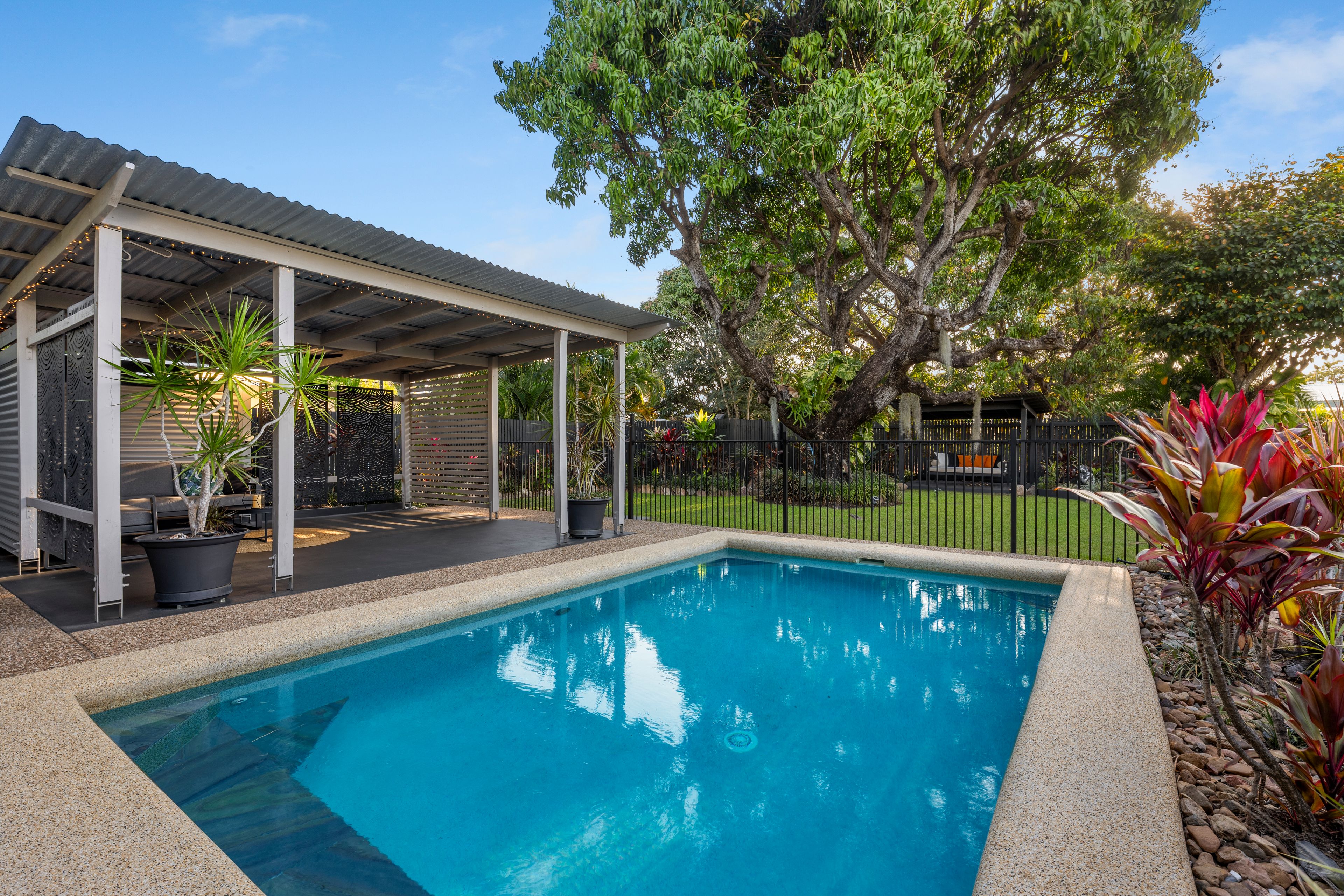 24 Halstead Street — photo 3 of 15