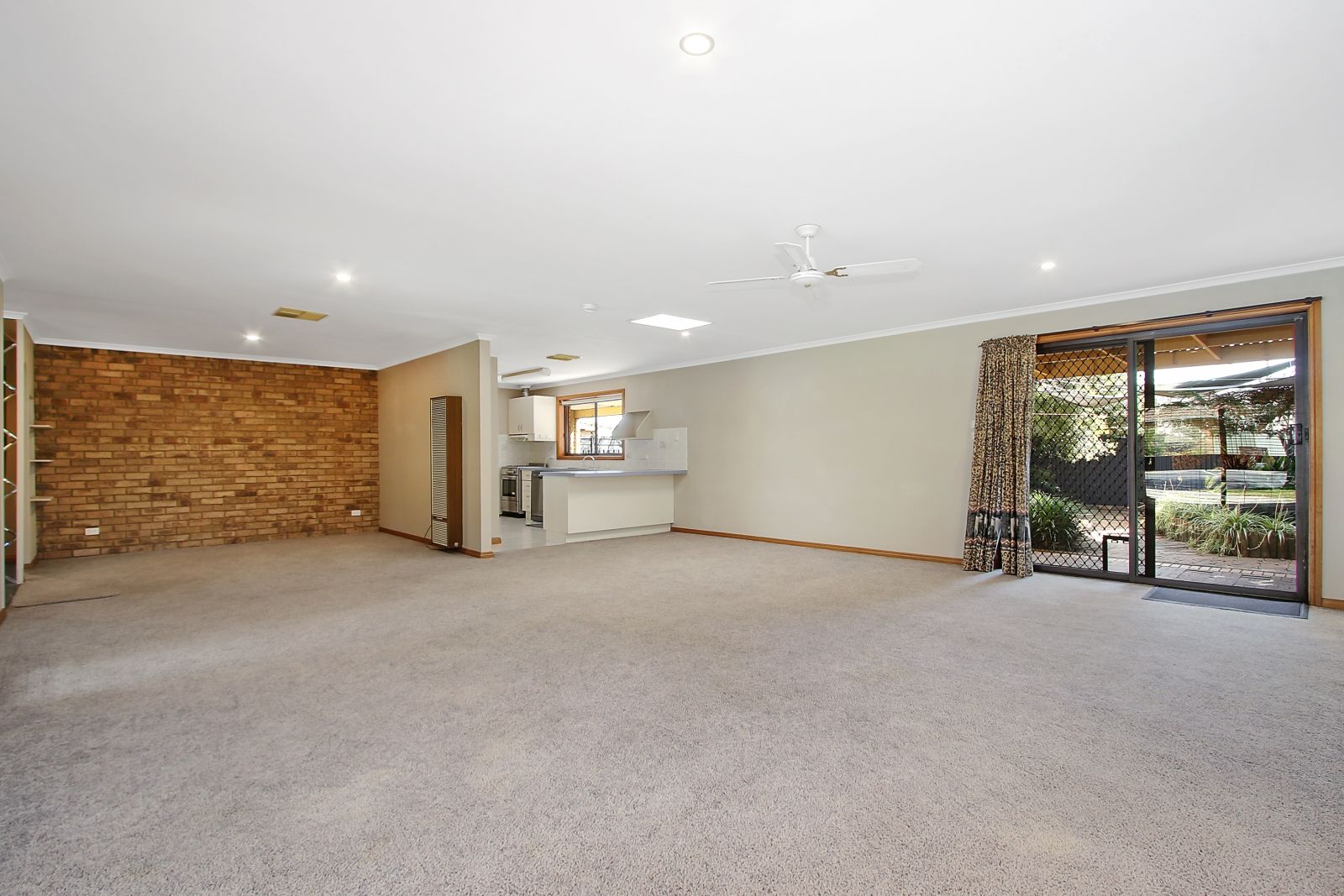 565 Woodbury Court, Lavington, NSW 2641