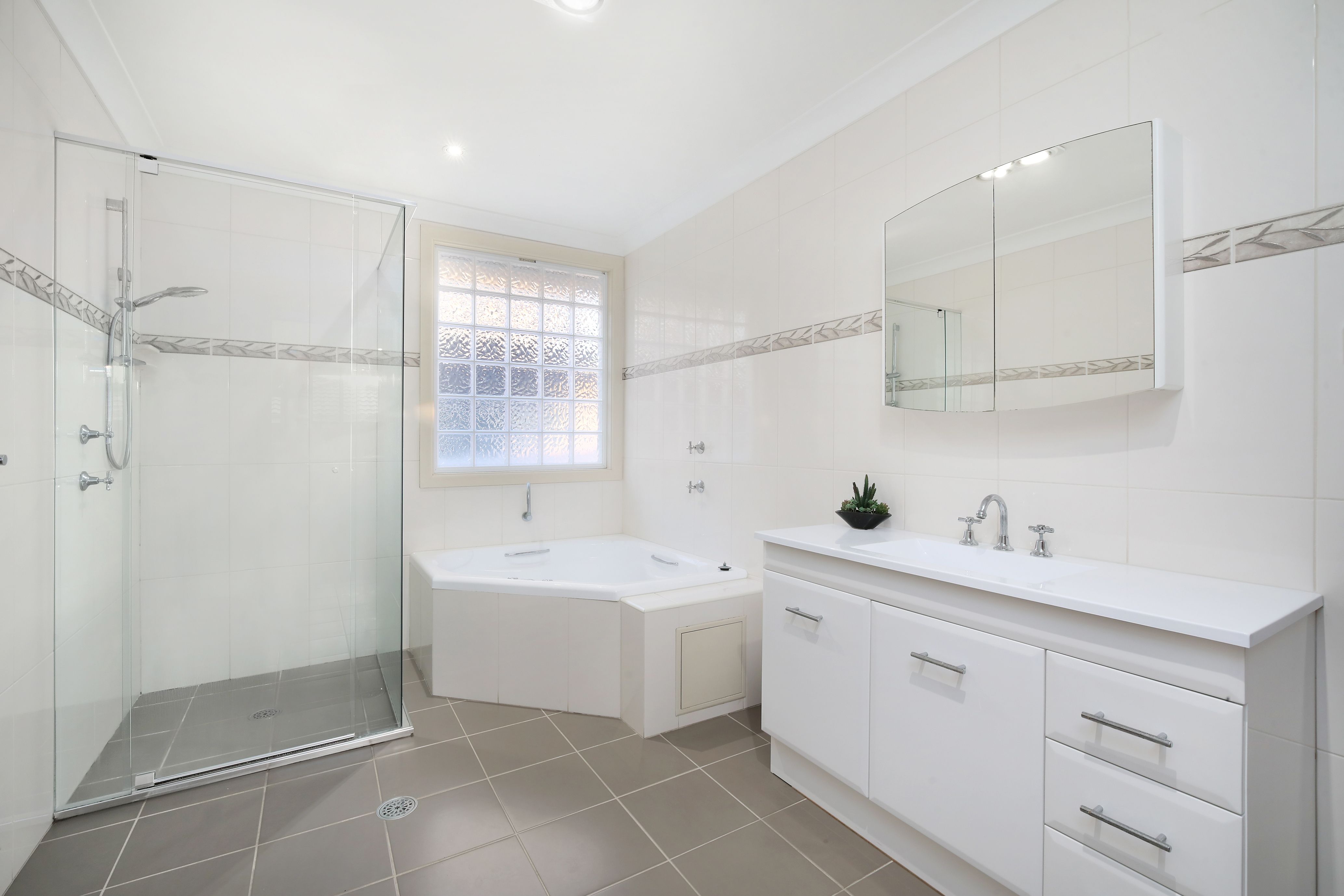 57 Steyne Road — photo 9 of 16