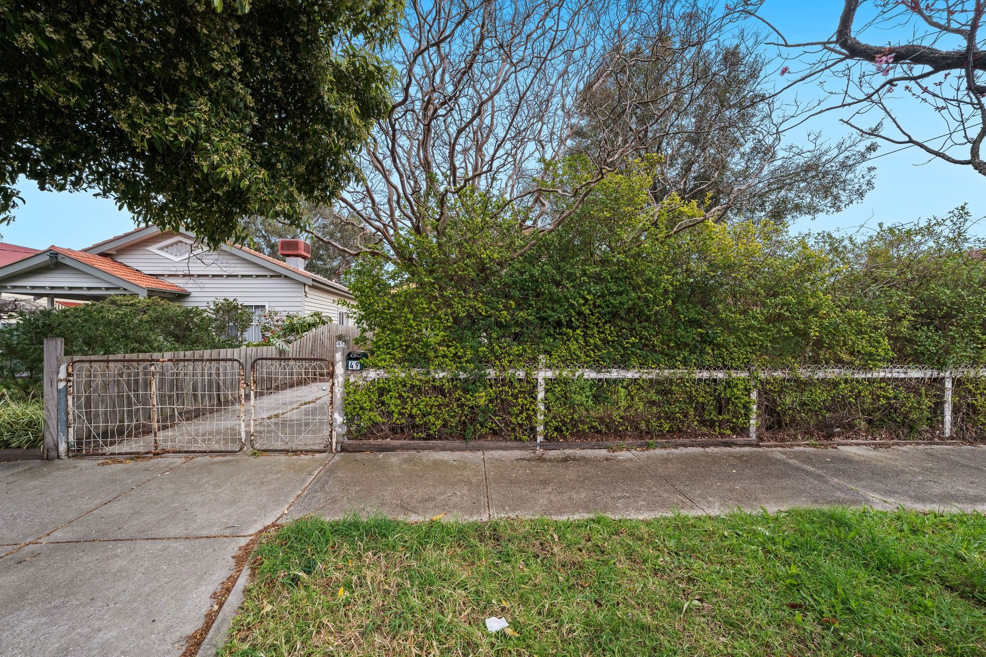 49 Mashoobra Street — photo 3 of 8
