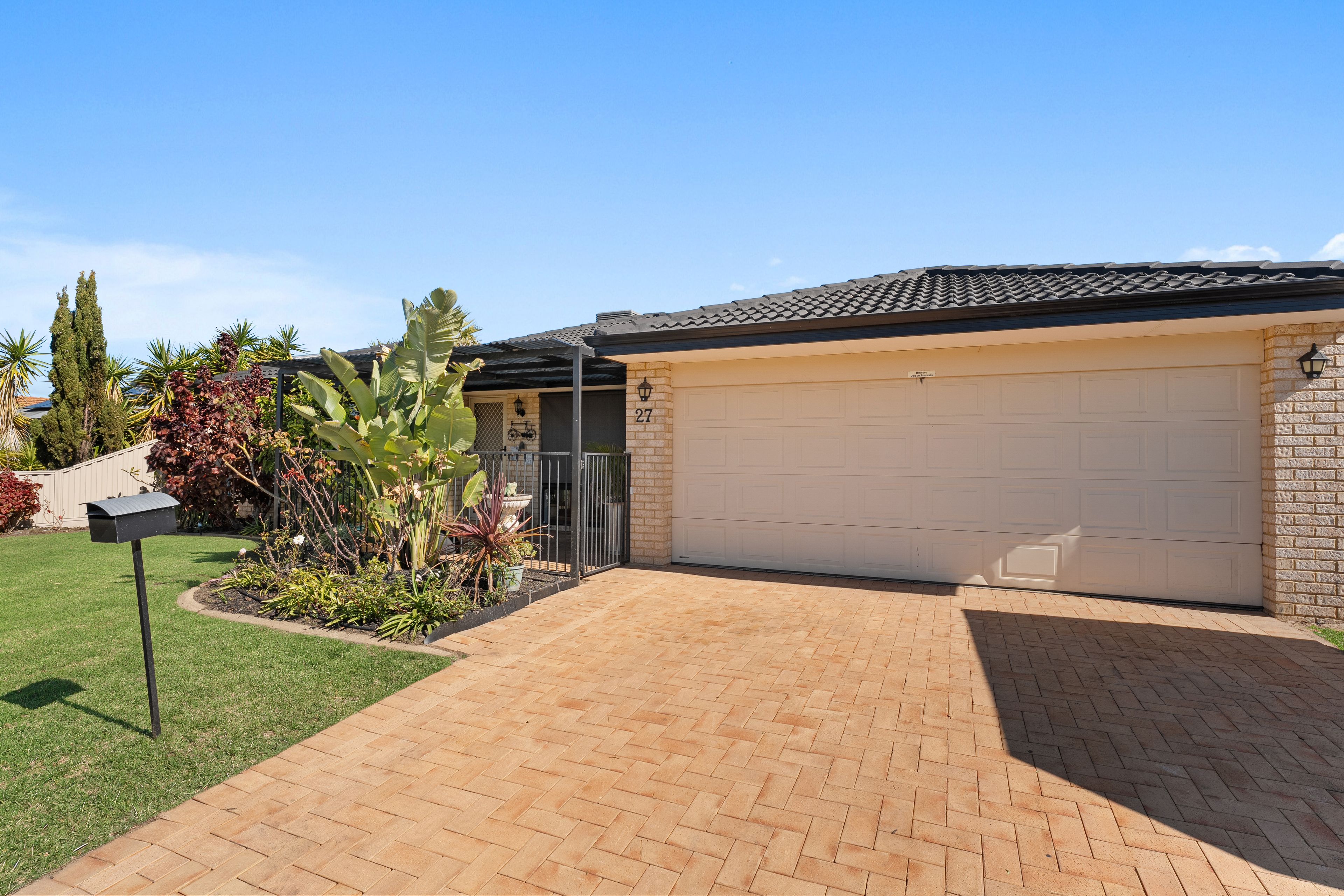27 Mornington Boulevard, Waikiki, WA 6169