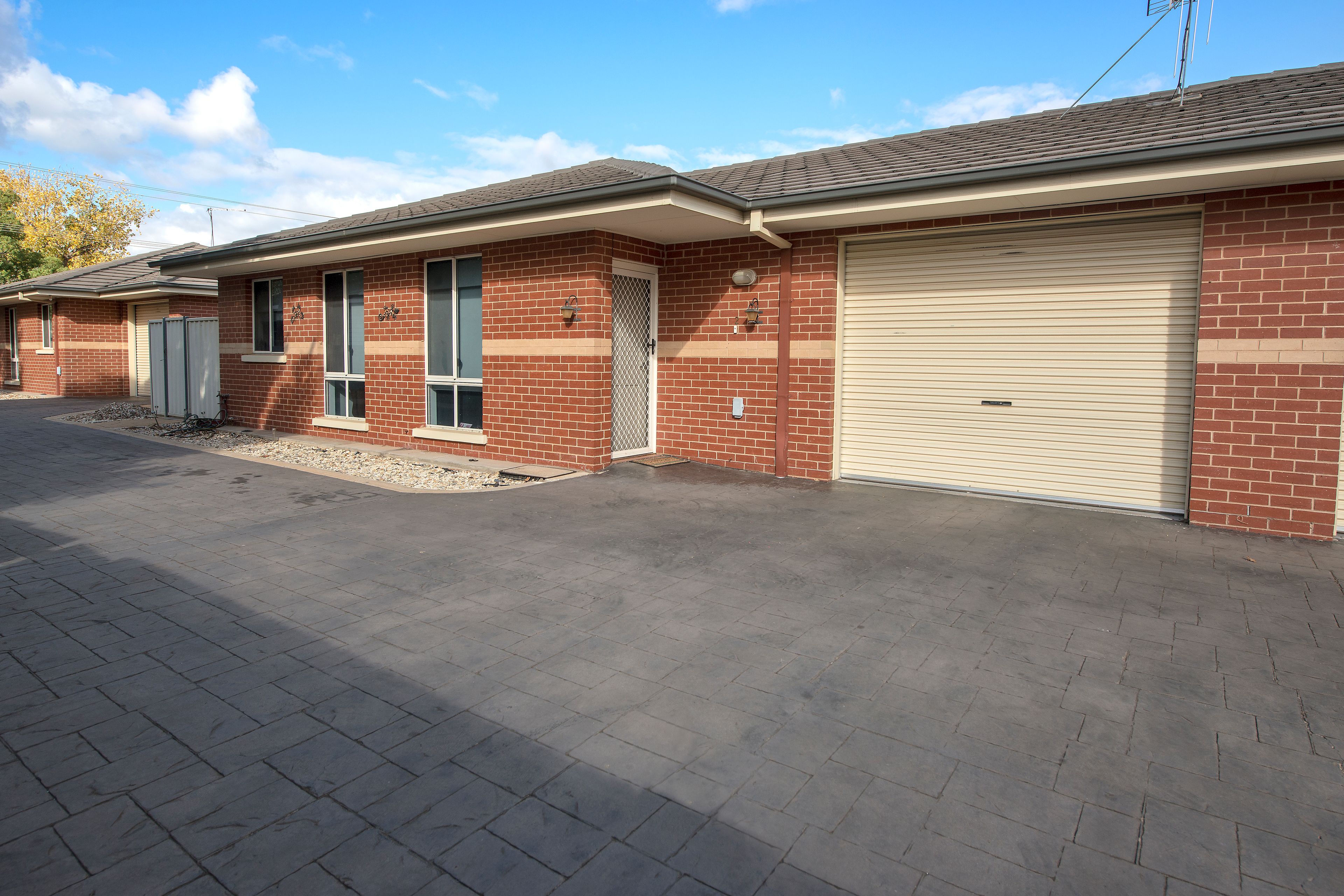 82 Stradbroke Avenue, Swan Hill VIC 3585