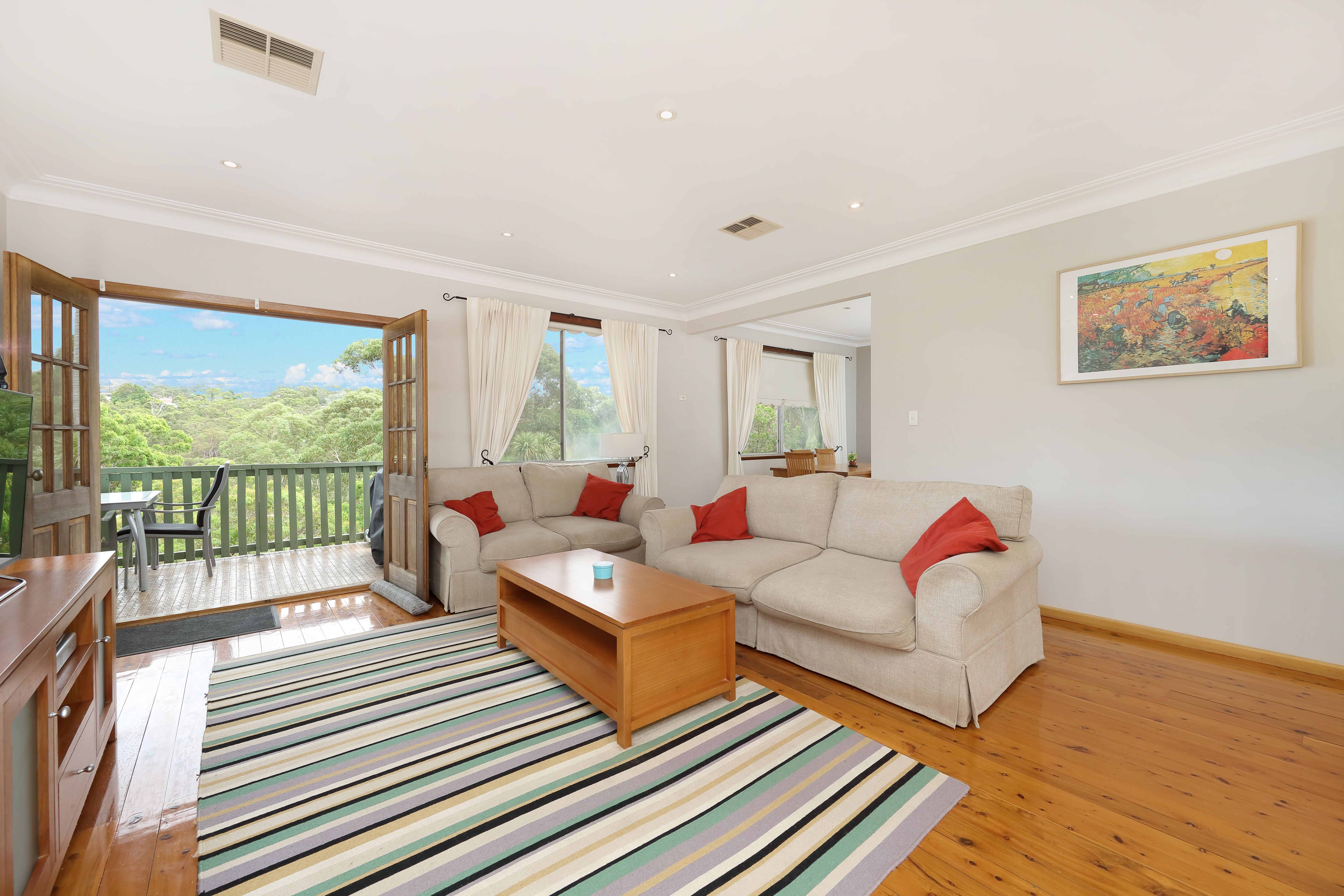 16 Jindabyne Crescent, Peakhurst Heights, NSW 2210