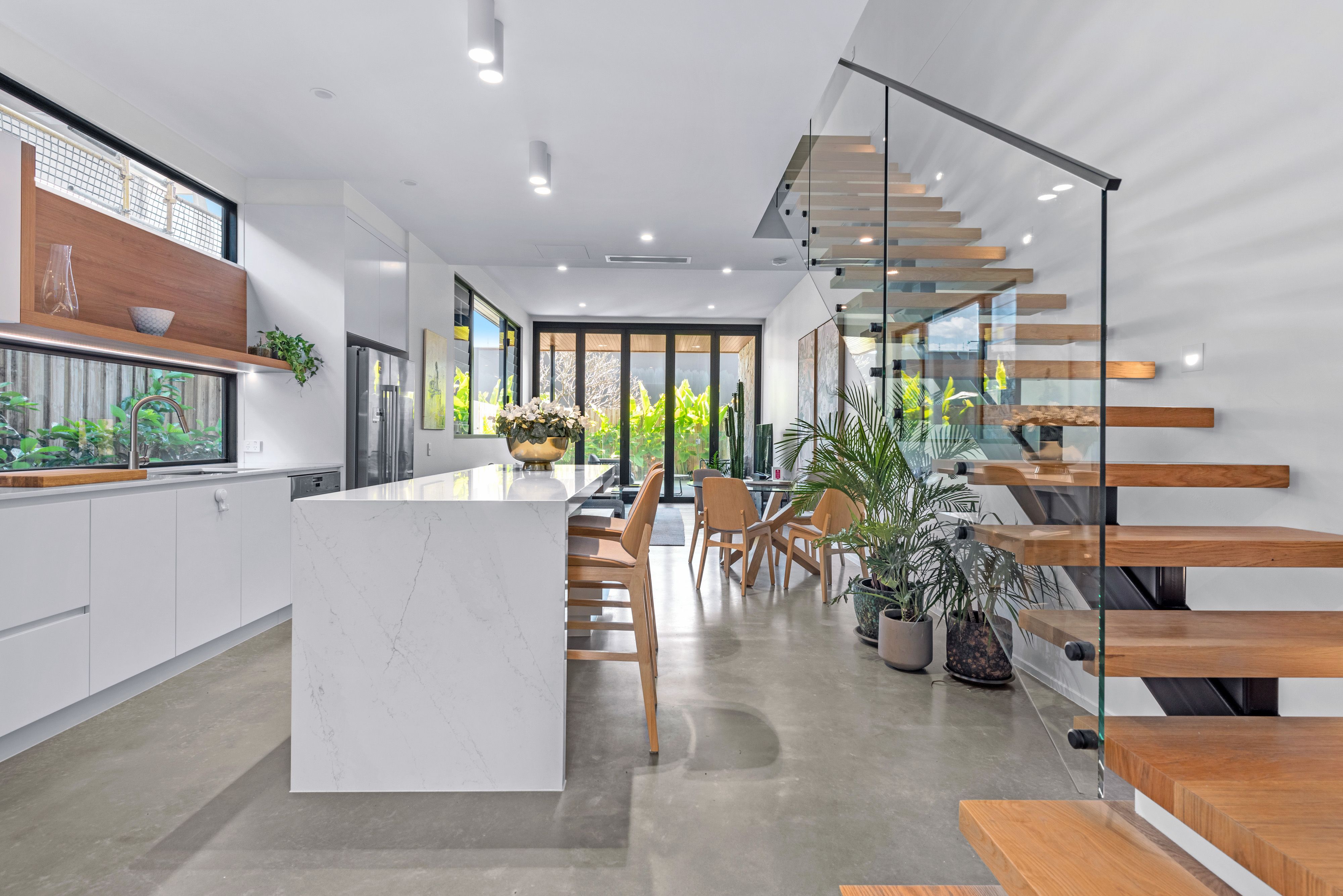 20 Petrel Avenue, Mermaid Beach QLD 4218