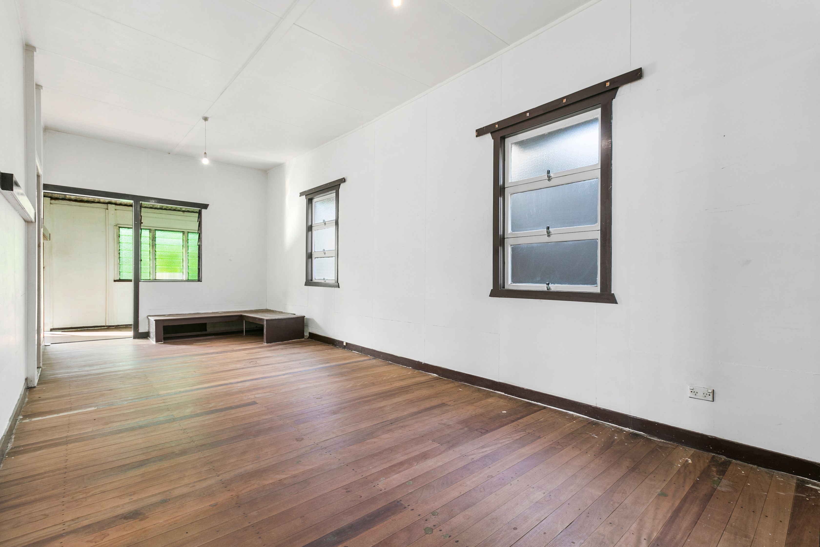 11 Harrogate Street, Woolloongabba, QLD 4102