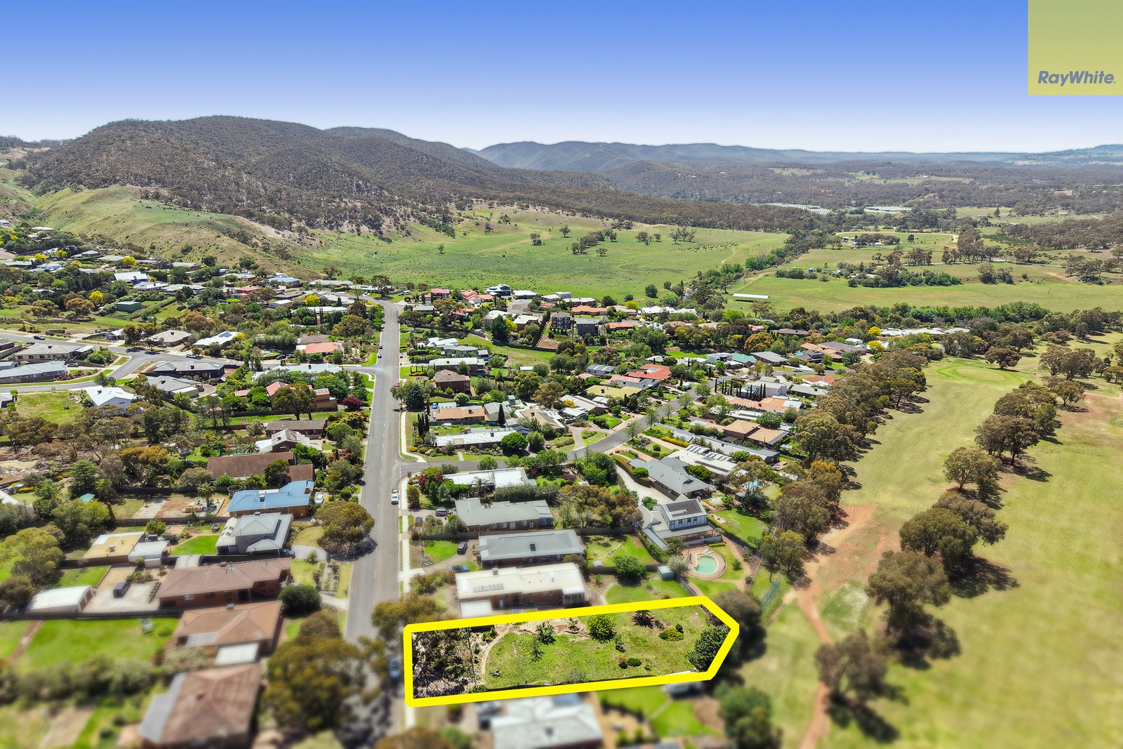 24 Links Road, Darley, VIC 3340