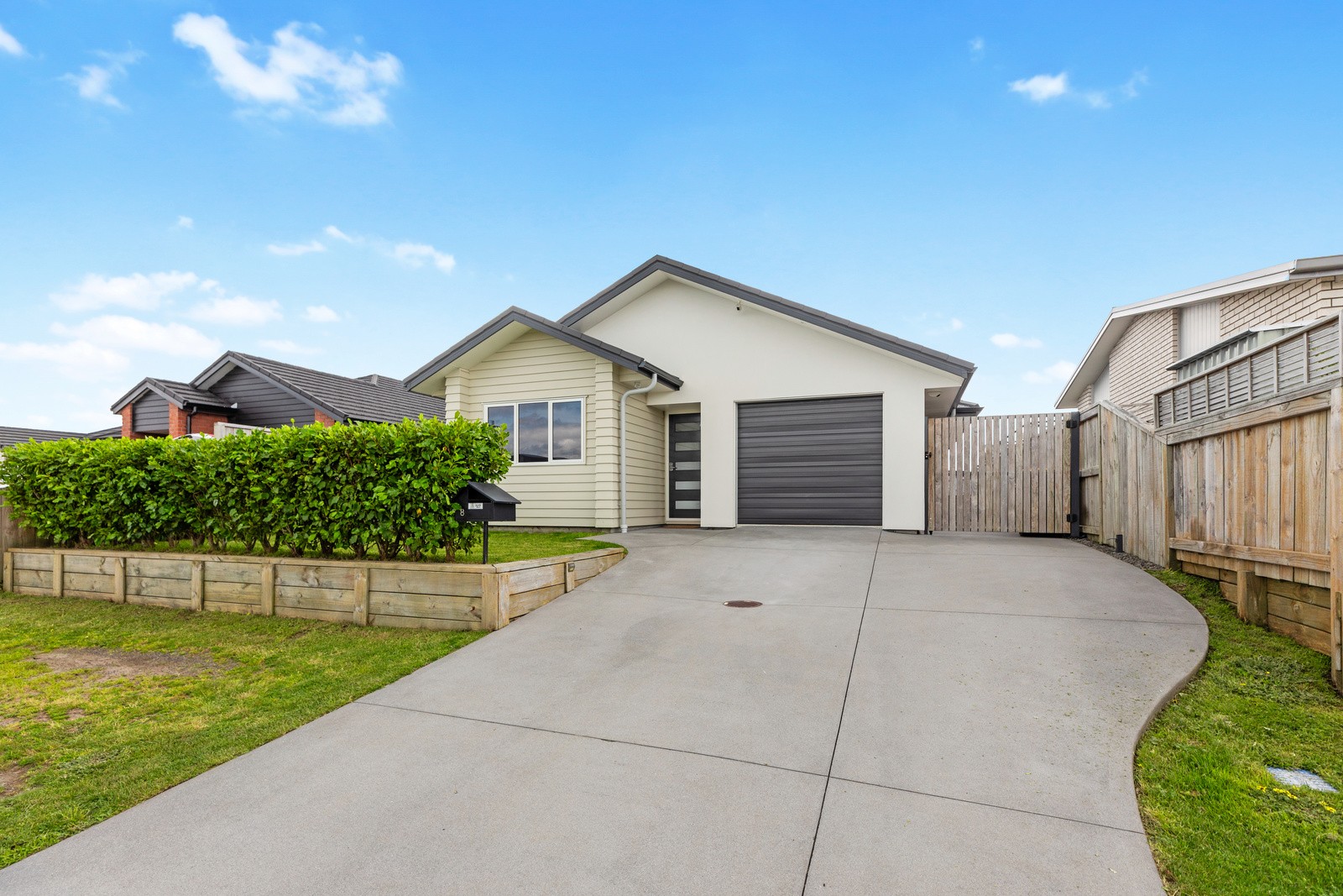 8 Komata Crescent, Papamoa Beach, Tauranga City