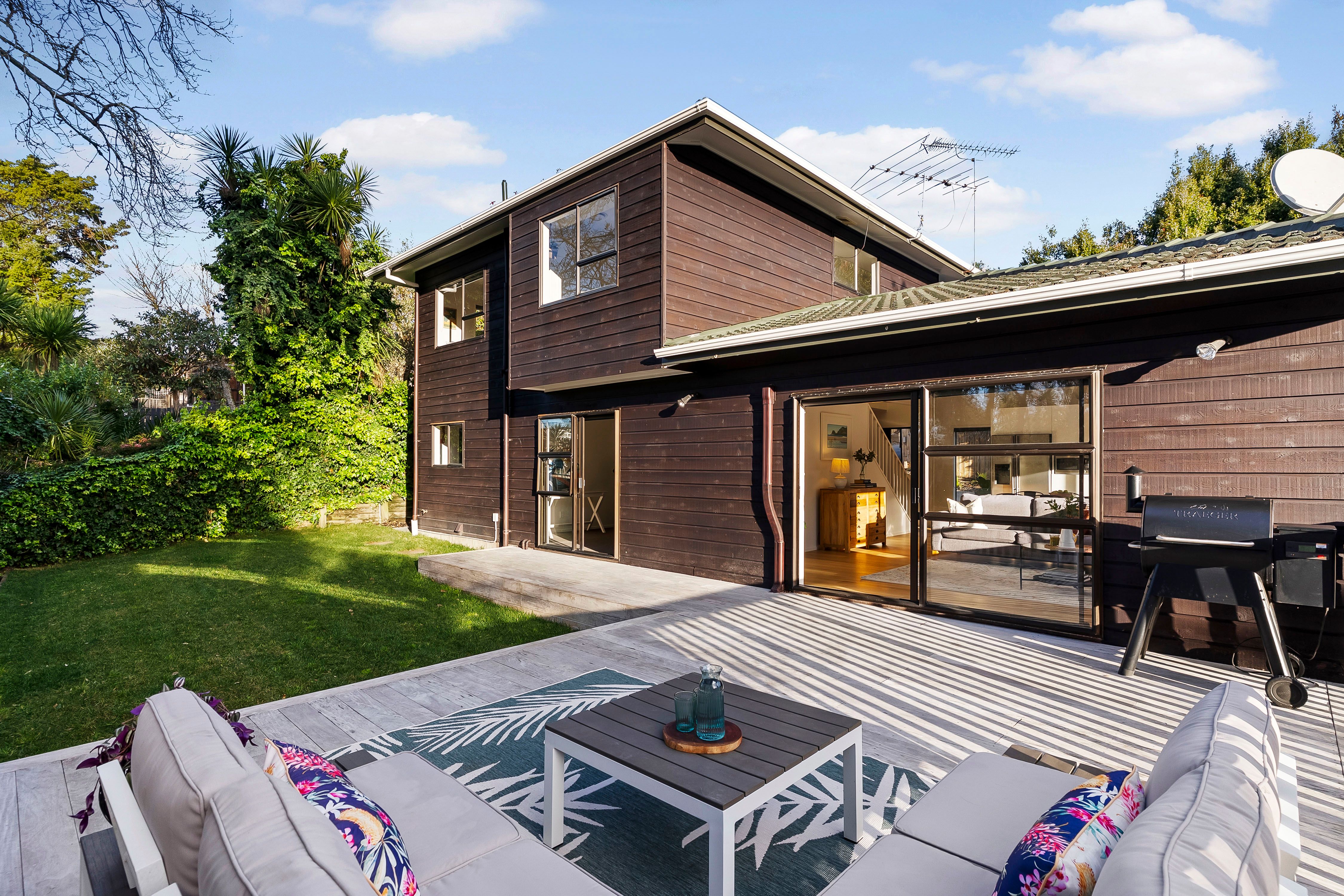 2/23 Hebron Road, Waiake, North Shore City
