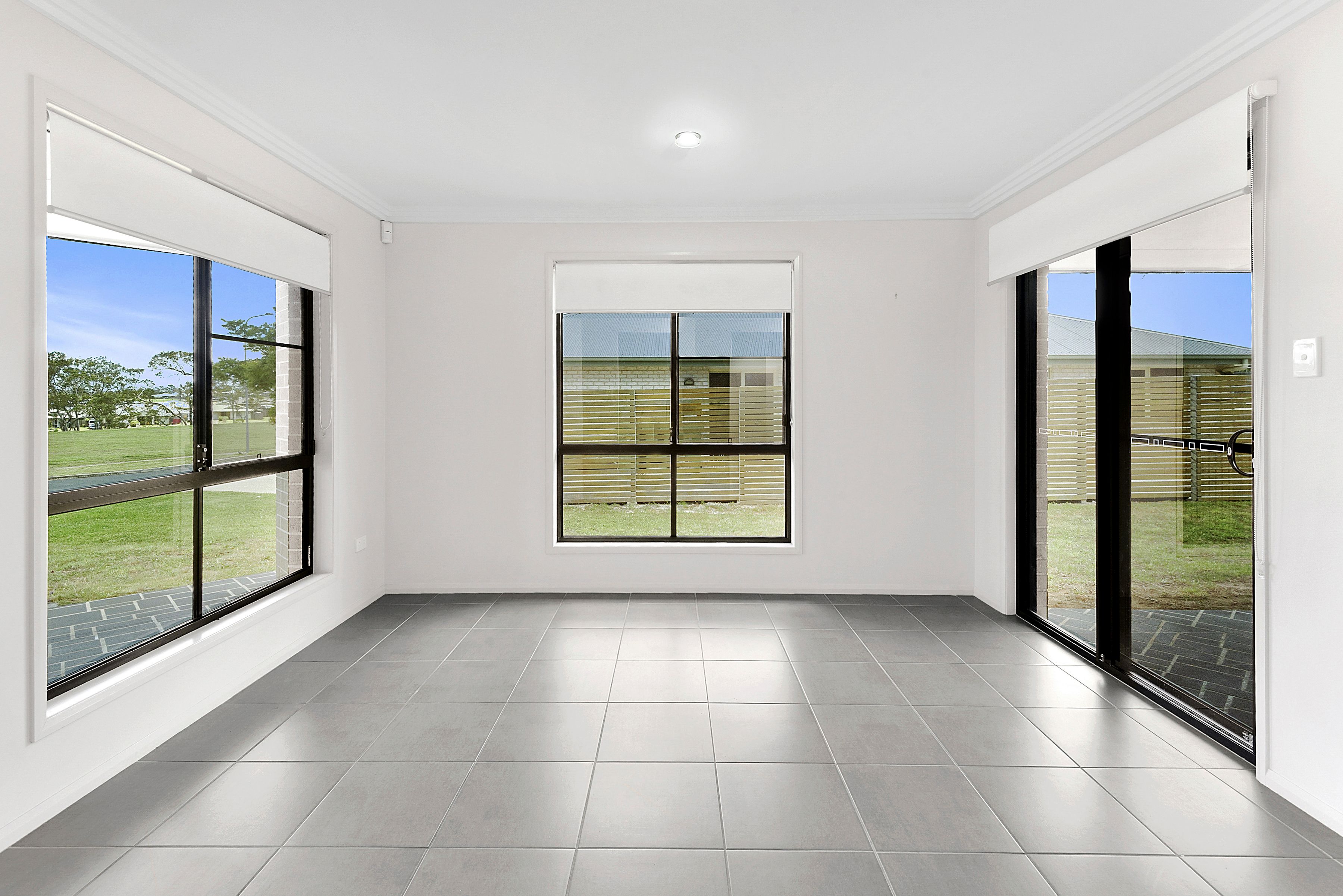 44 Sunset Drive, Glenvale, QLD 4350