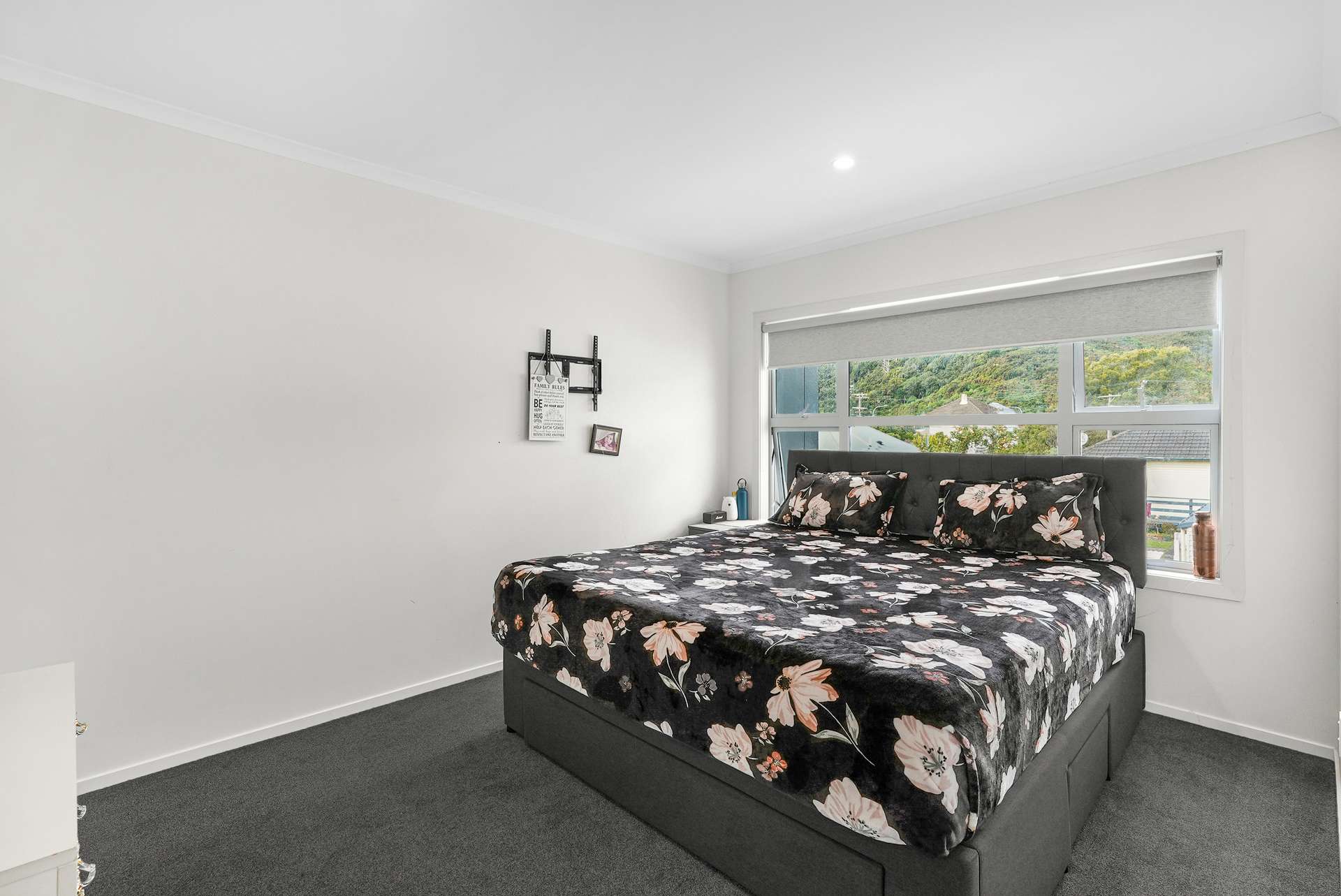 12 Ronalds Way photo 8