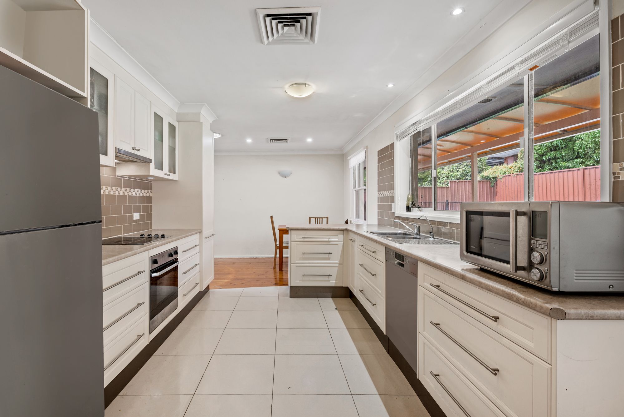 26 Kooloona Crescent, Bradbury, NSW 2560