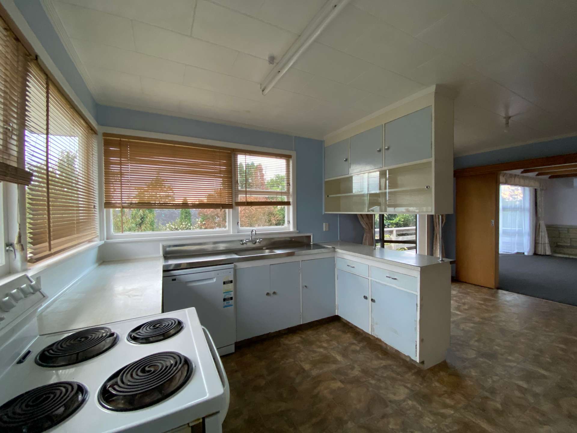 180 Totara Drive photo 1