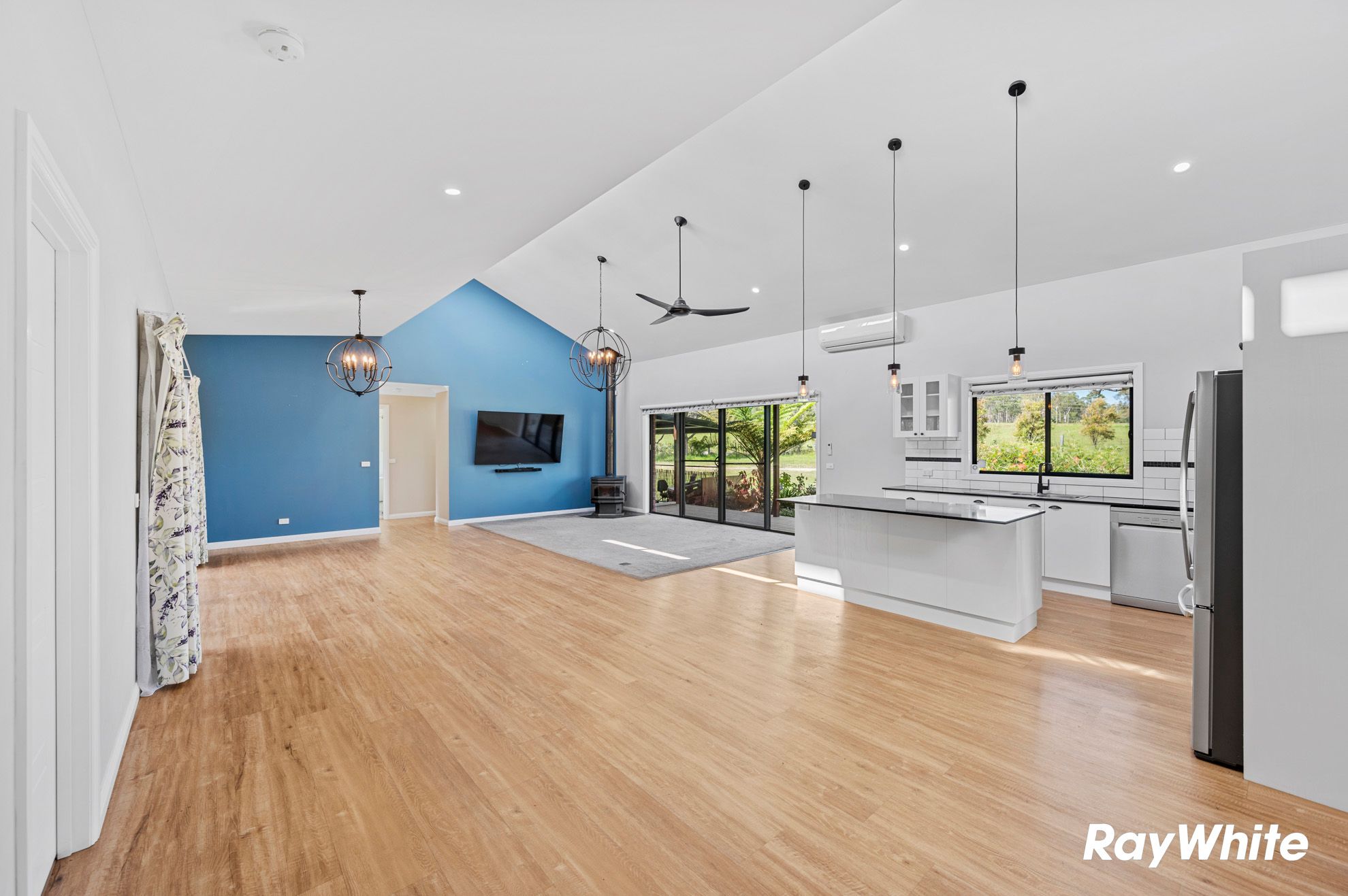 186 Vulcan Street — photo 8 of 20