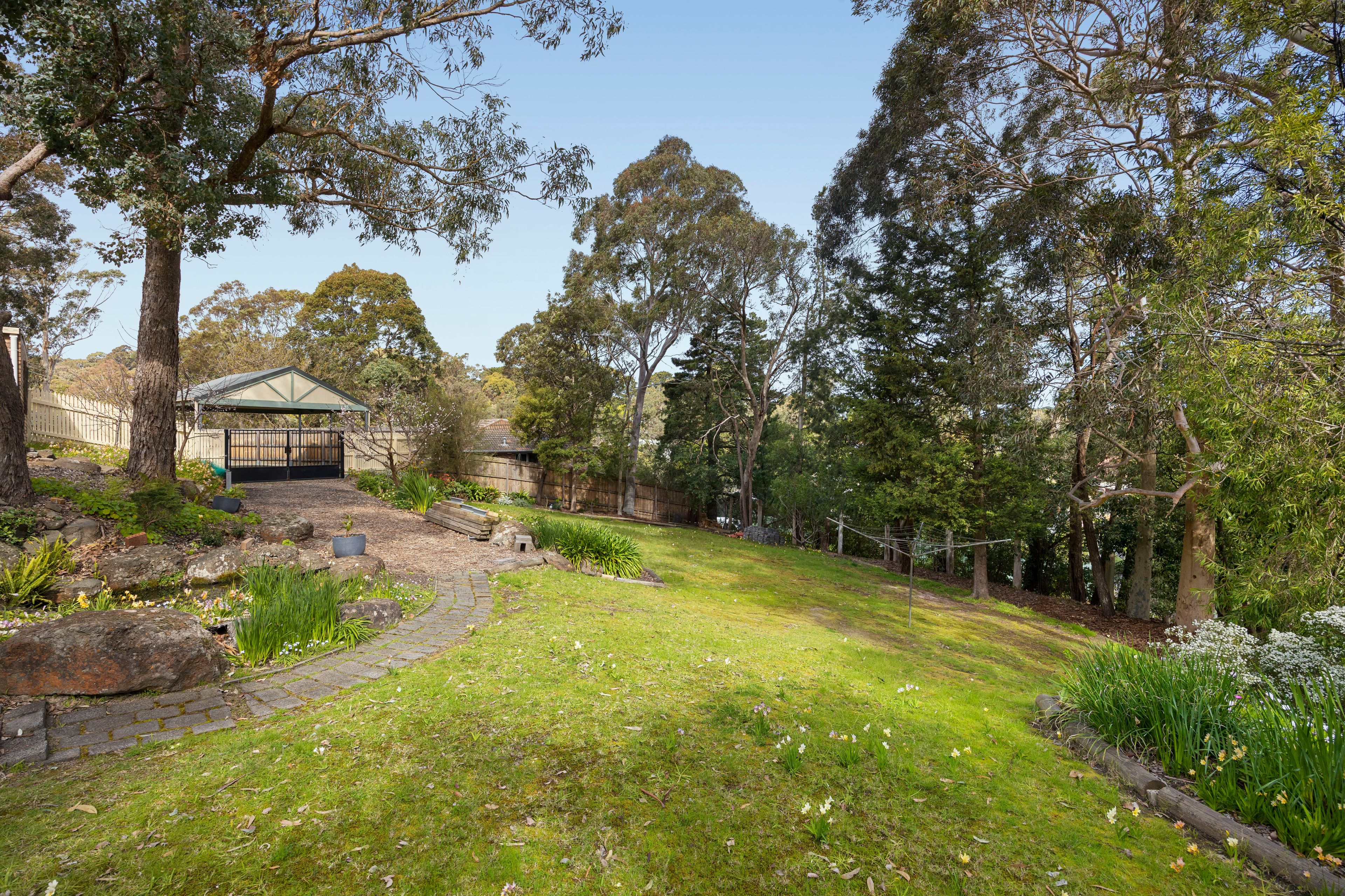 2 Nicholas Court — photo 16 of 17