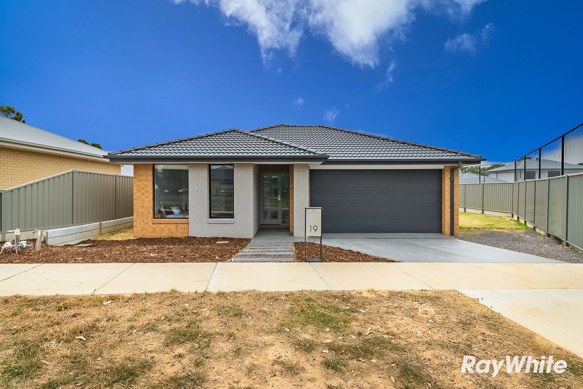 19 Koomba Street, White Hills, VIC 3550