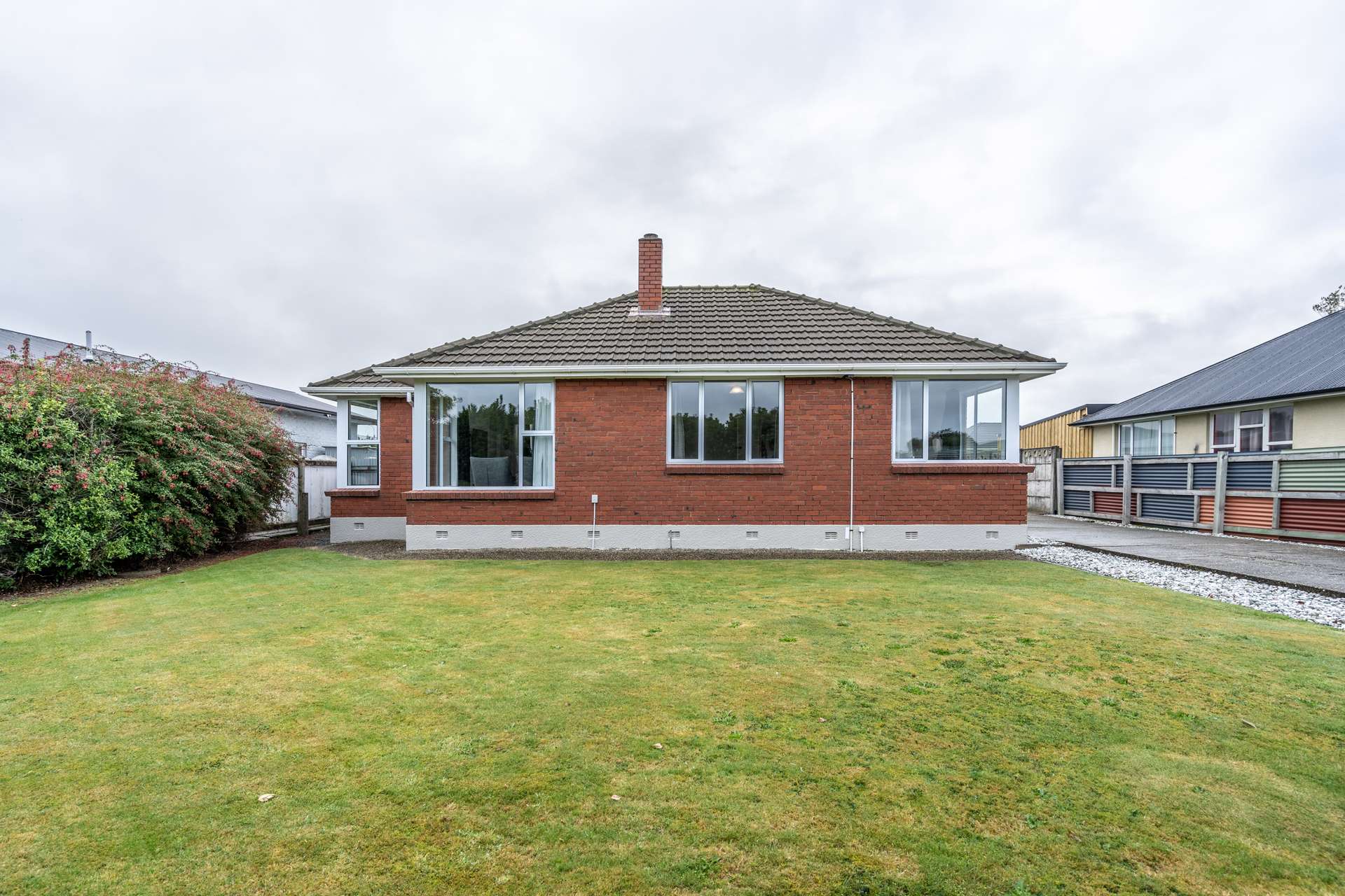 82 Saturn Street photo 19
