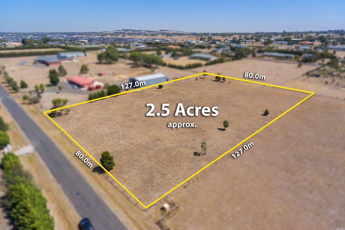 35 Forest Red Gum Drive, Mickleham, VIC 3064