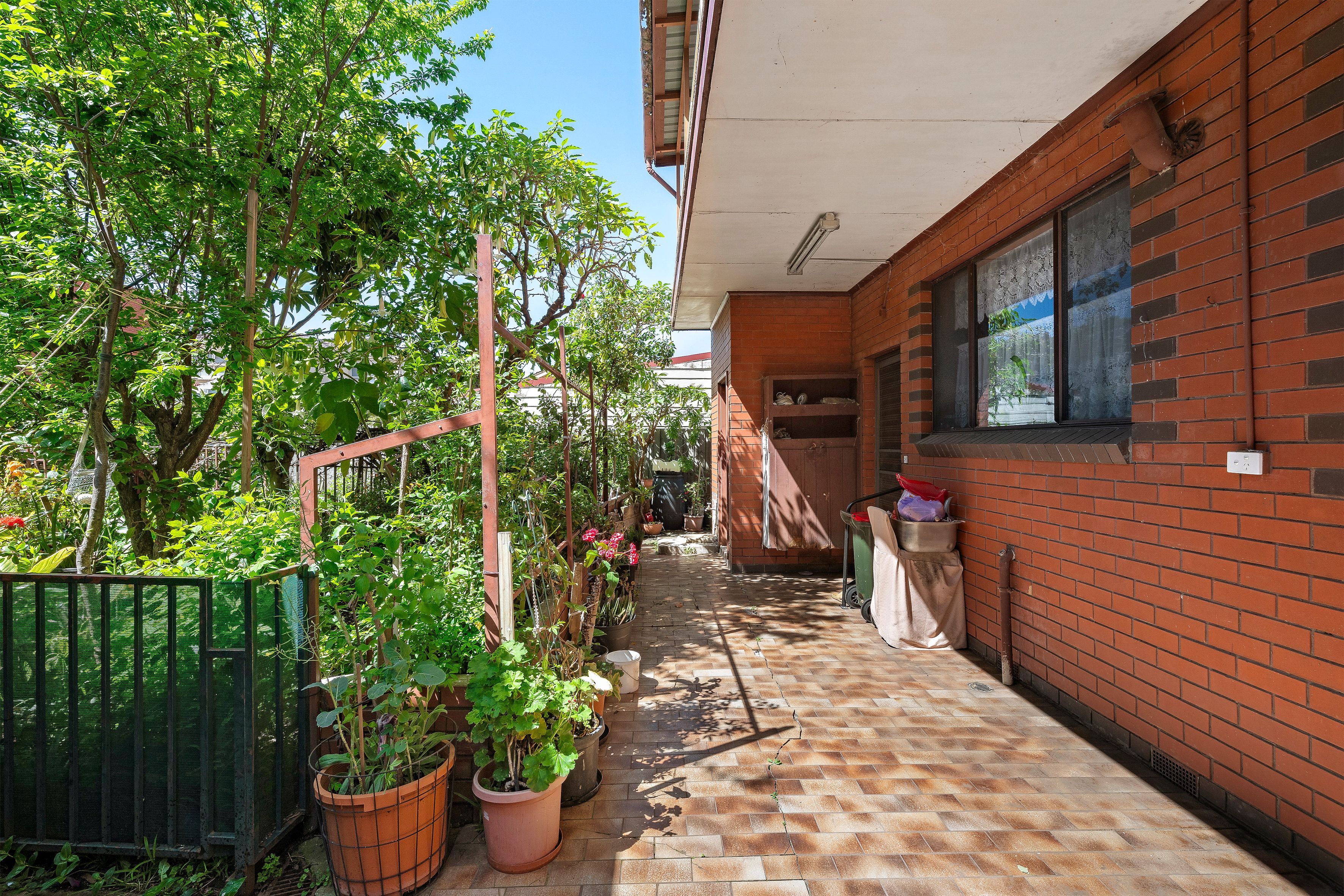 18 Ida Street — photo 15 of 16