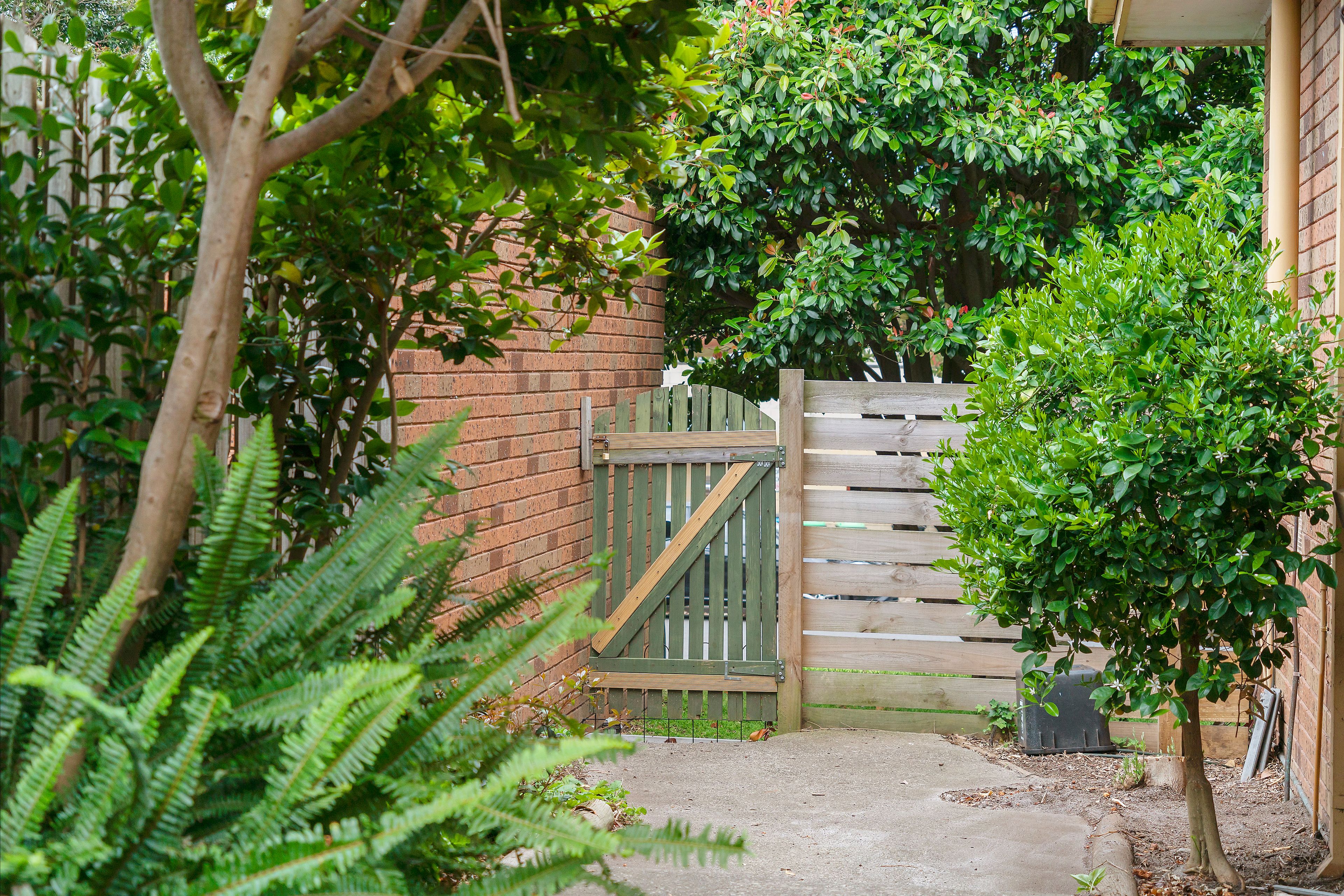 2/2 Holmes Street, Frankston, VIC 3199