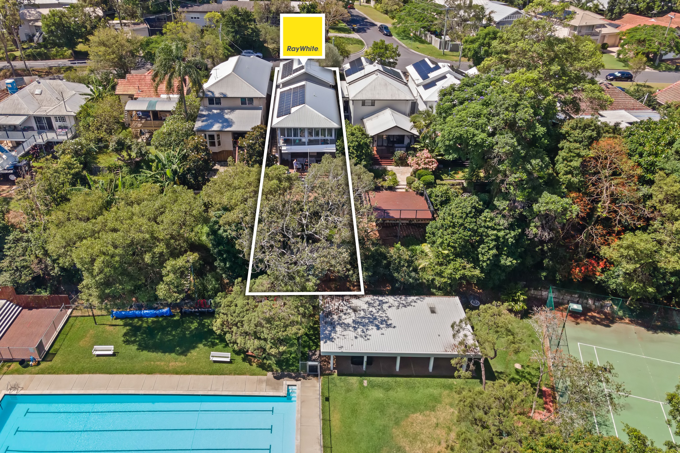 27 Burnham Road, Bardon, QLD 4065