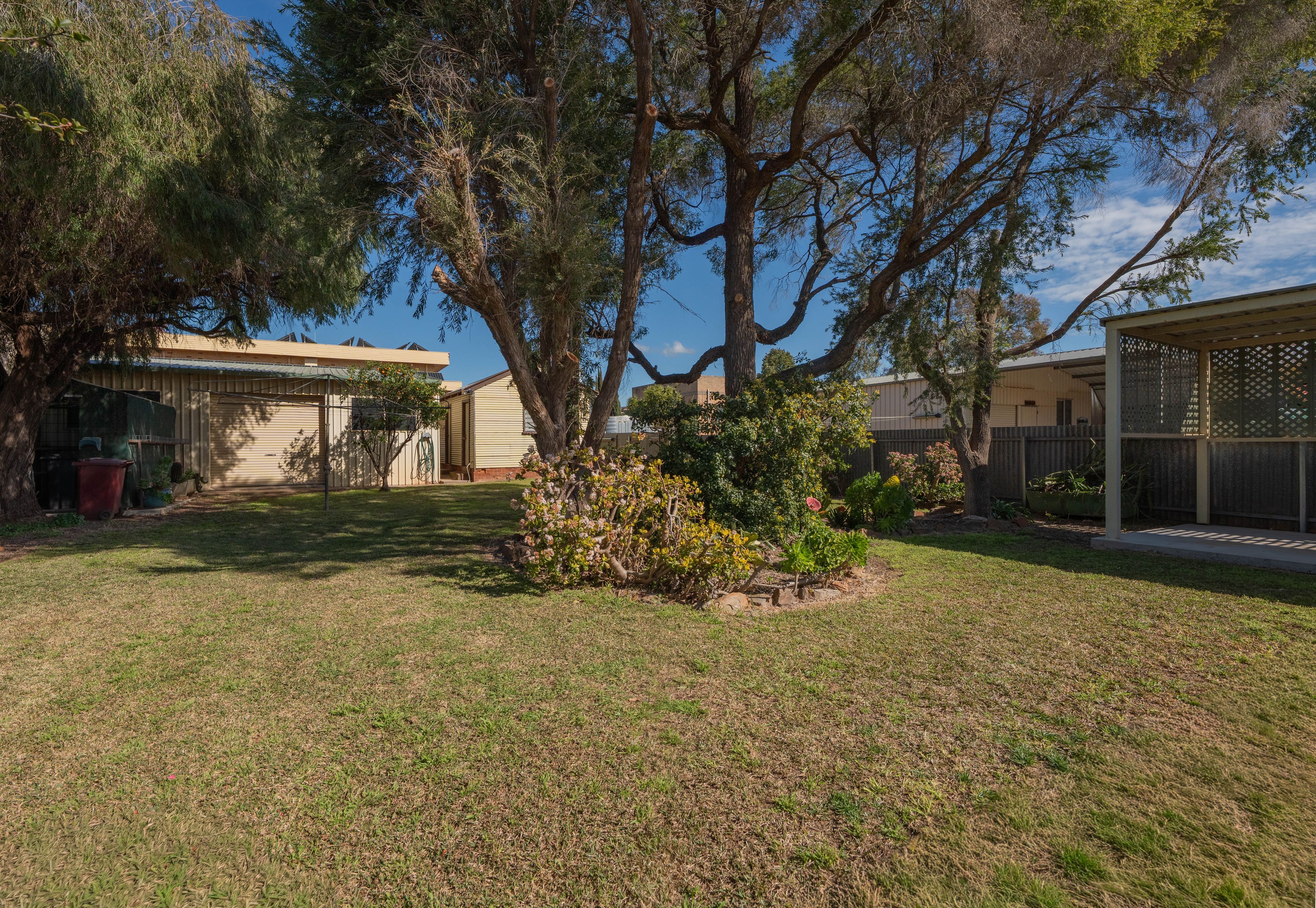 40 Kurrajong Street — photo 23 of 25