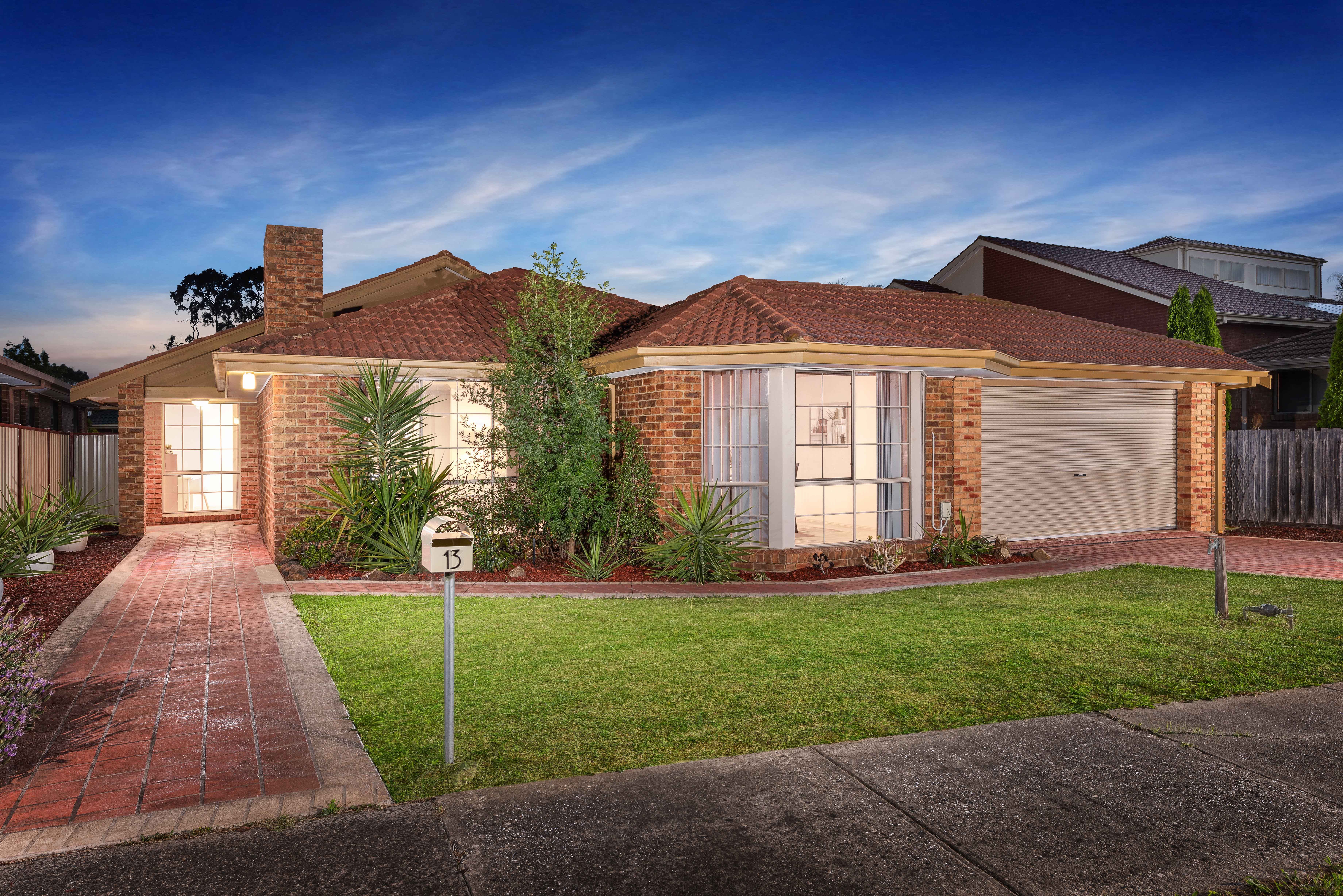 13 Stradella Close, Mill Park VIC 3082
