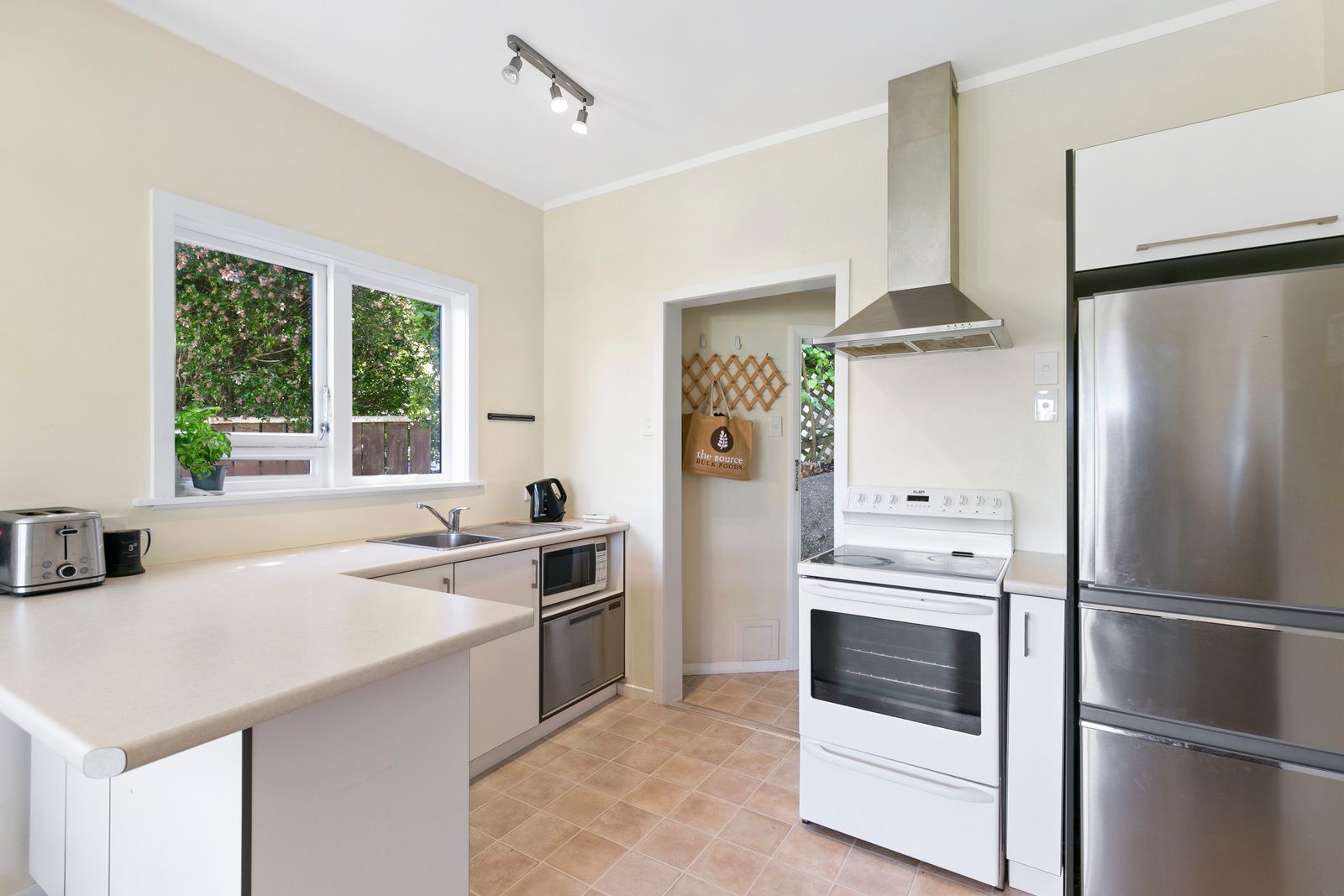 58 Lincoln Avenue, Tawa, Wellington City