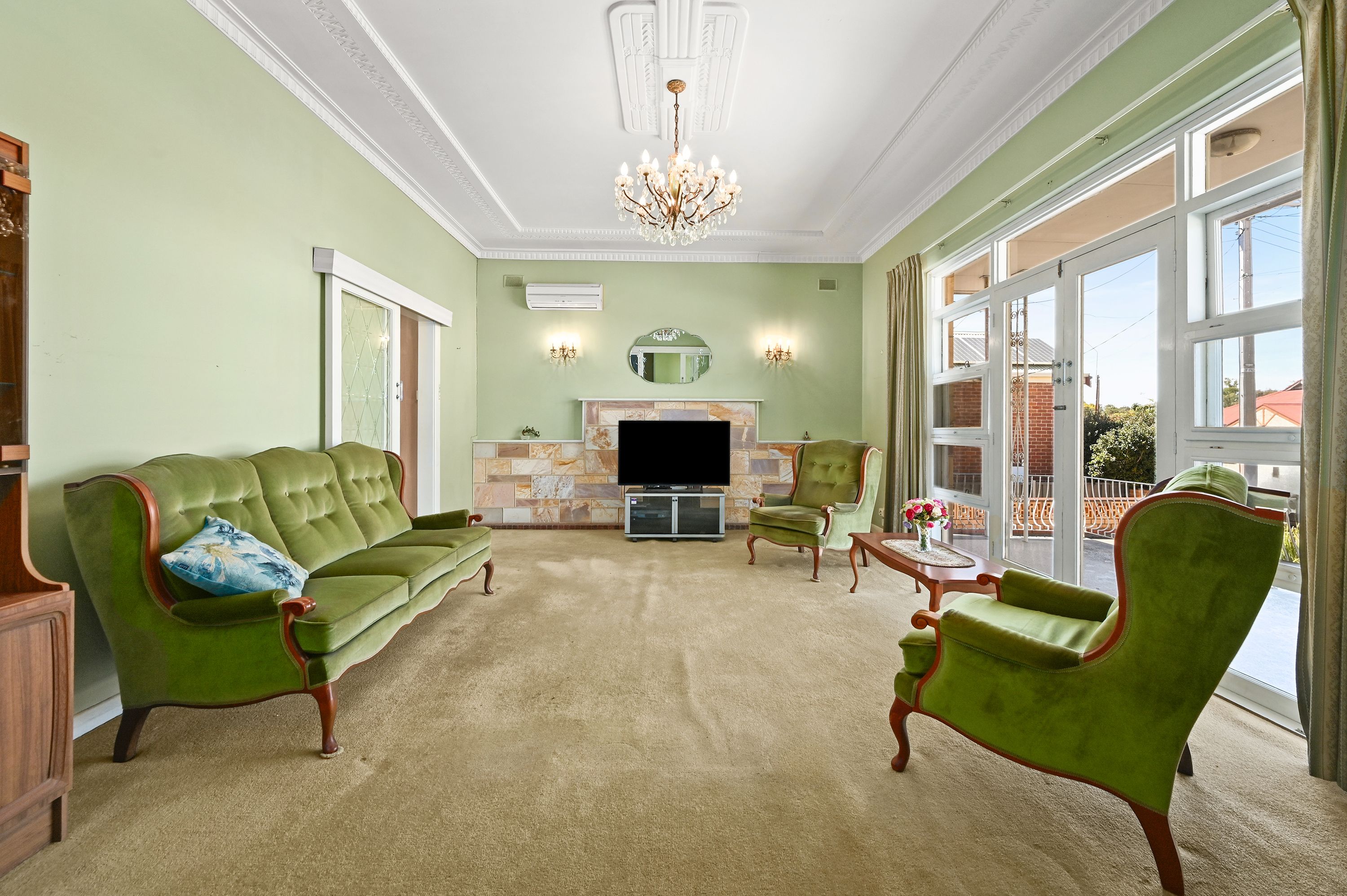 61 Hart Street — photo 9 of 26