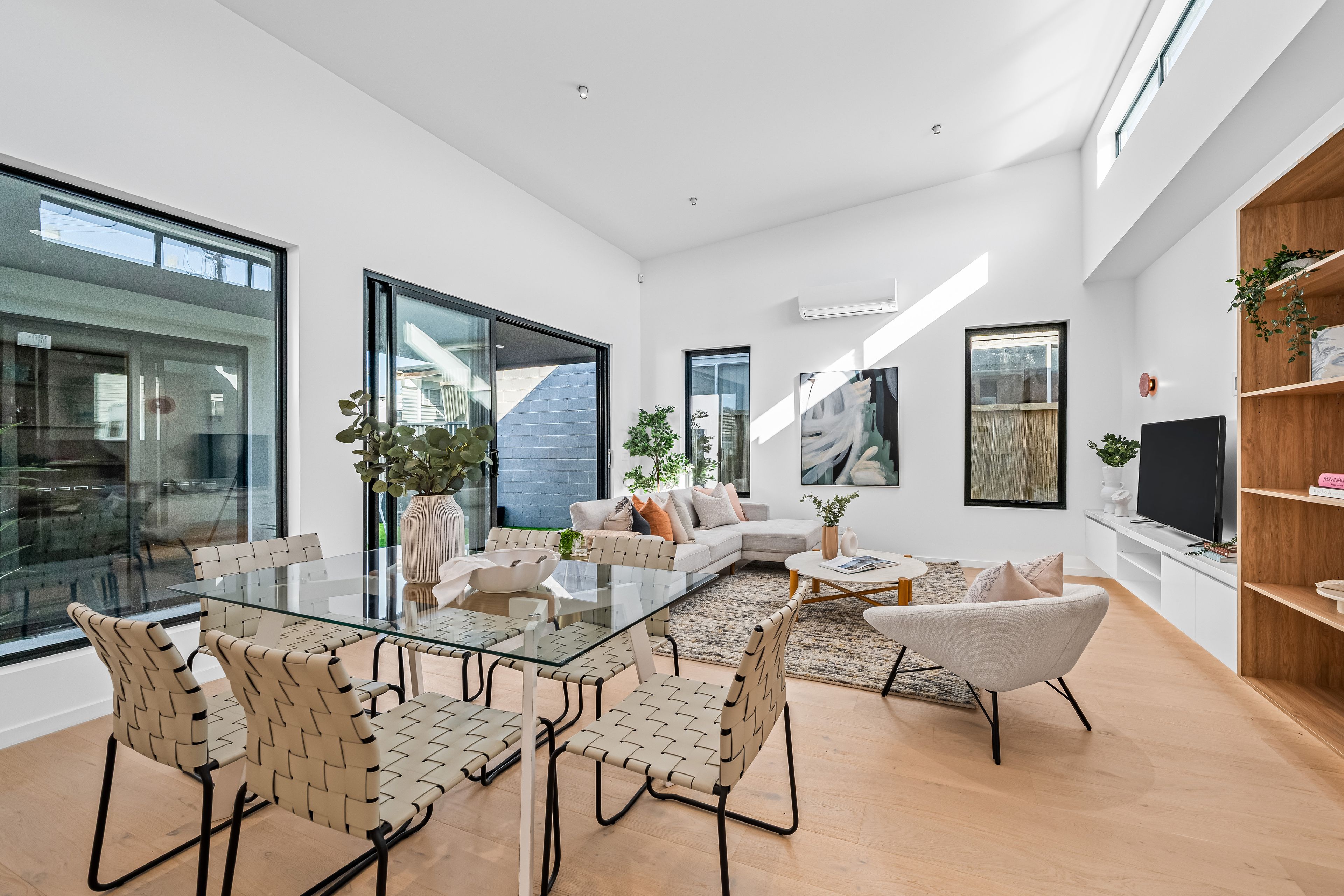 2A Hughes Street — photo 7 of 19