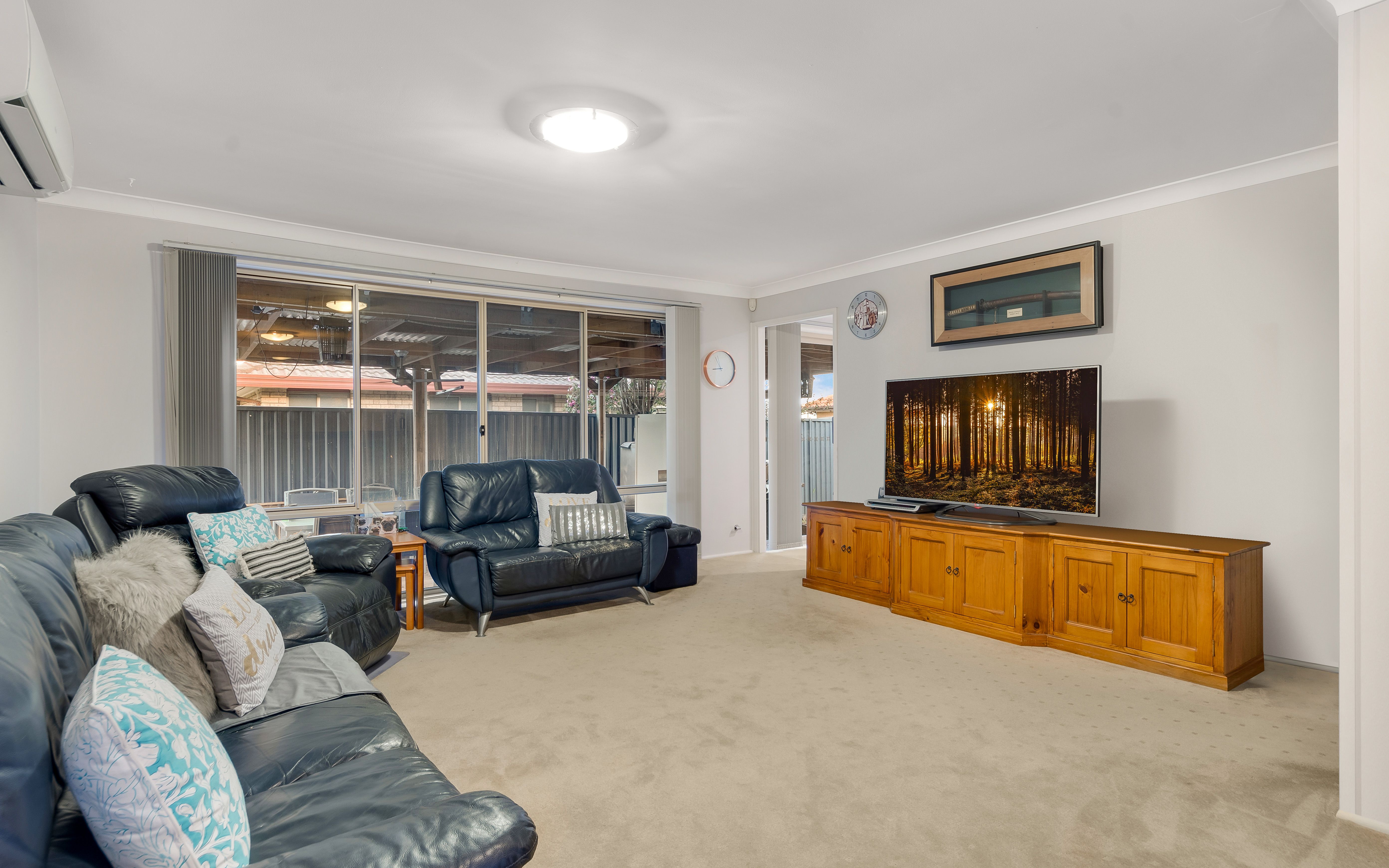 11 Hagen Place, Glenfield, NSW 2167