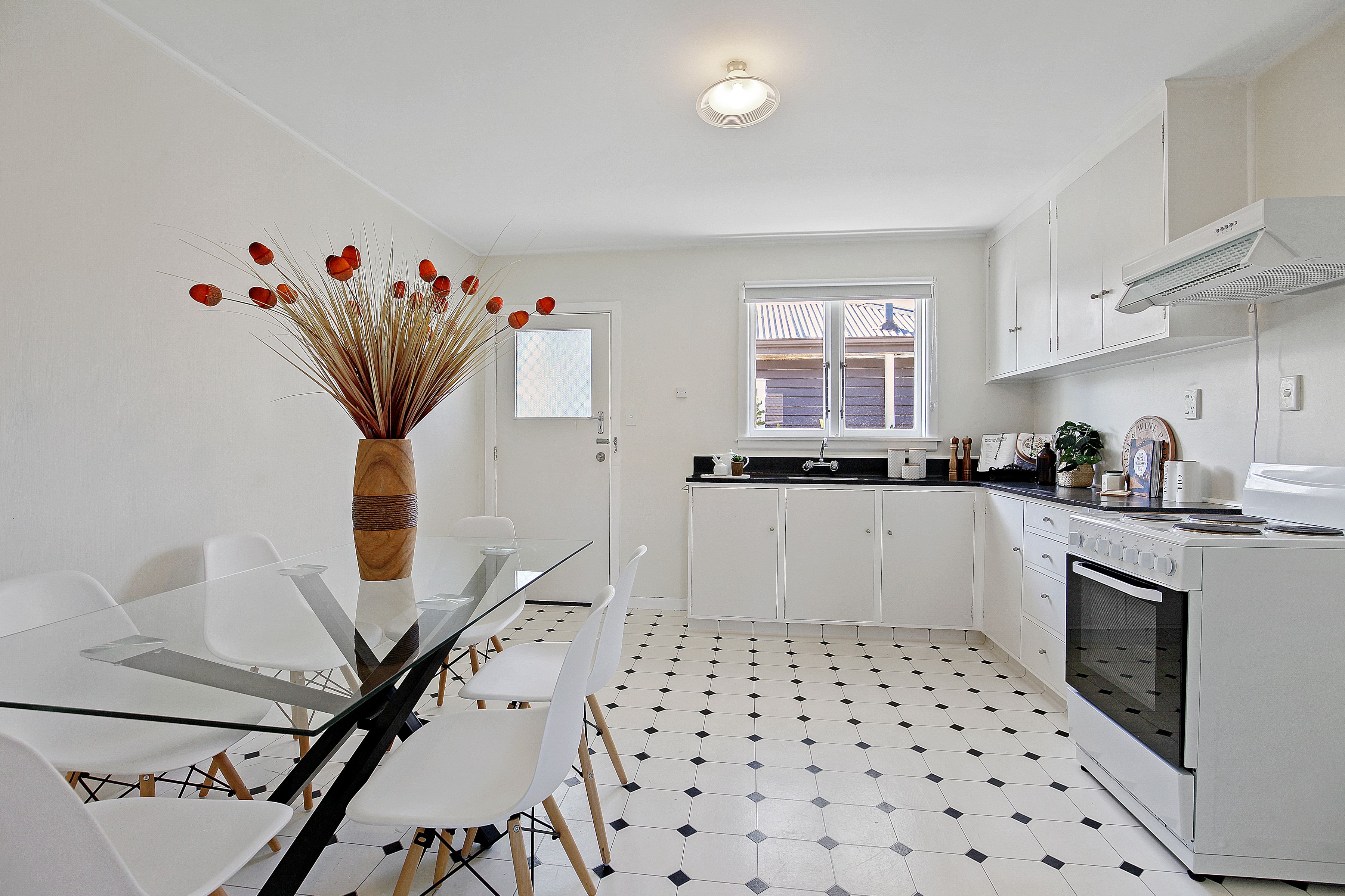 2/18A Tomes Road, St Albans, Christchurch City