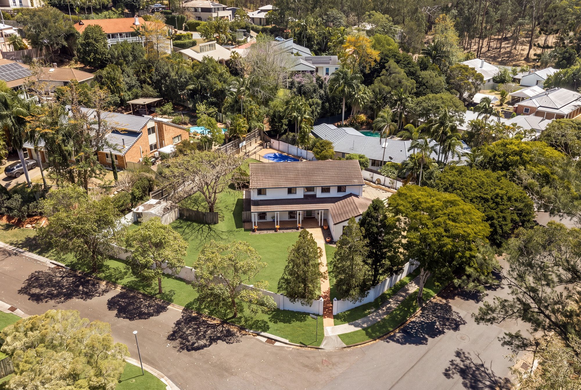 1 Pellatt Close, Kenmore Hills, QLD 4069