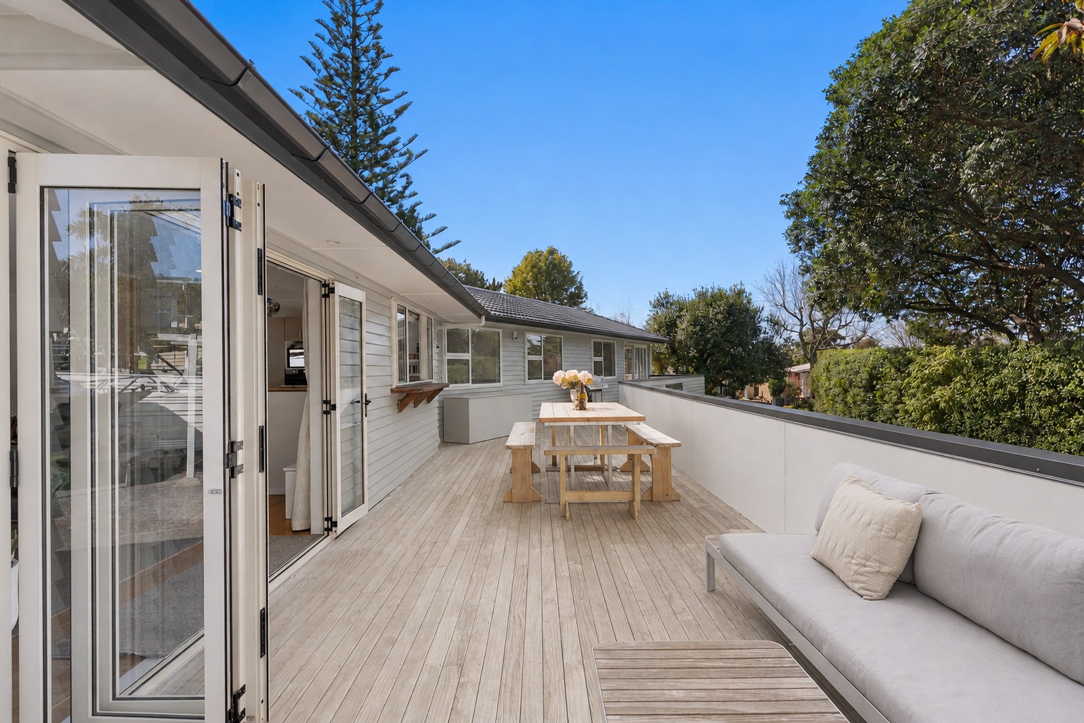 1 Staincross Street, Green Bay, Waitakere City