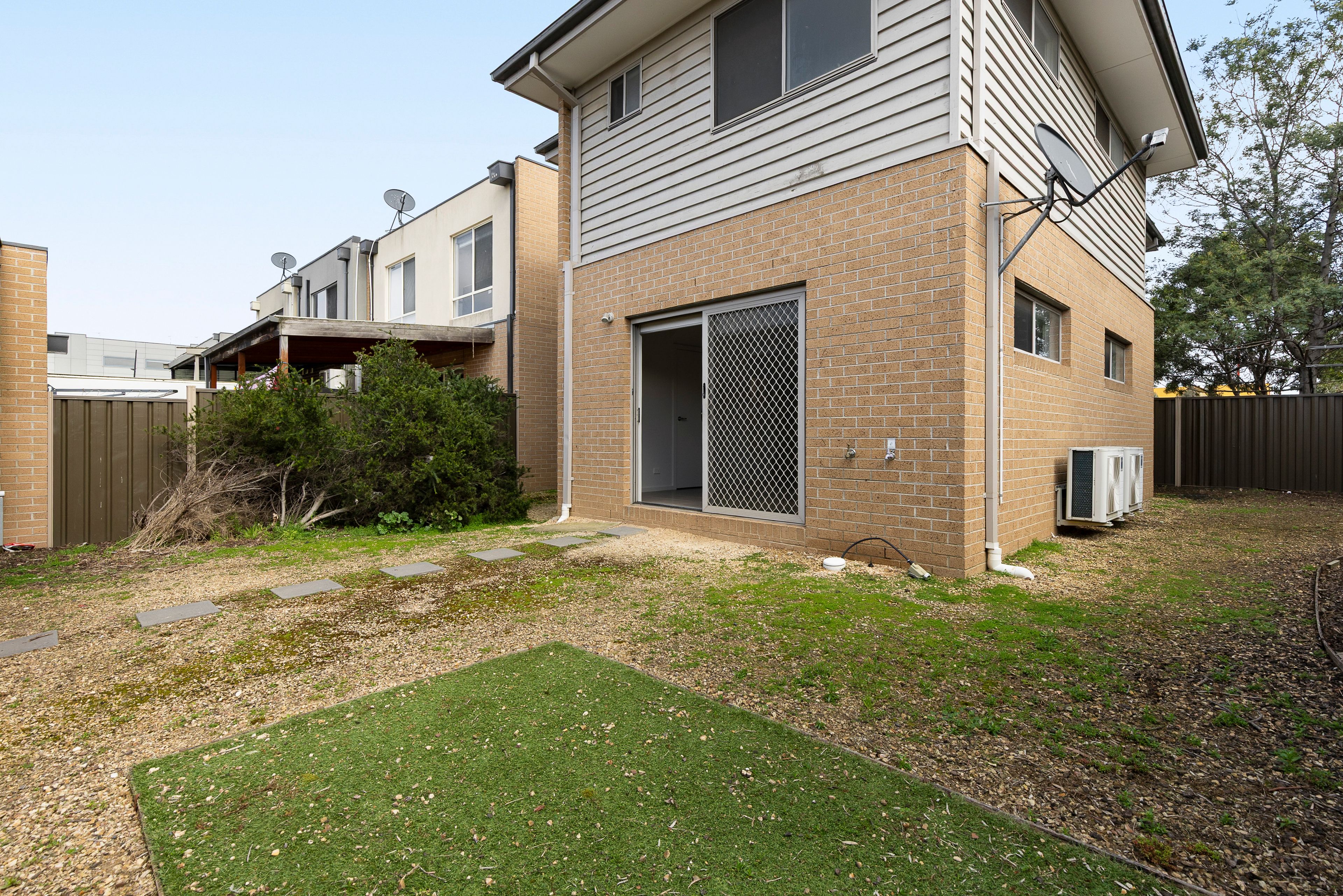 63 Lygon Drive — photo 17 of 21