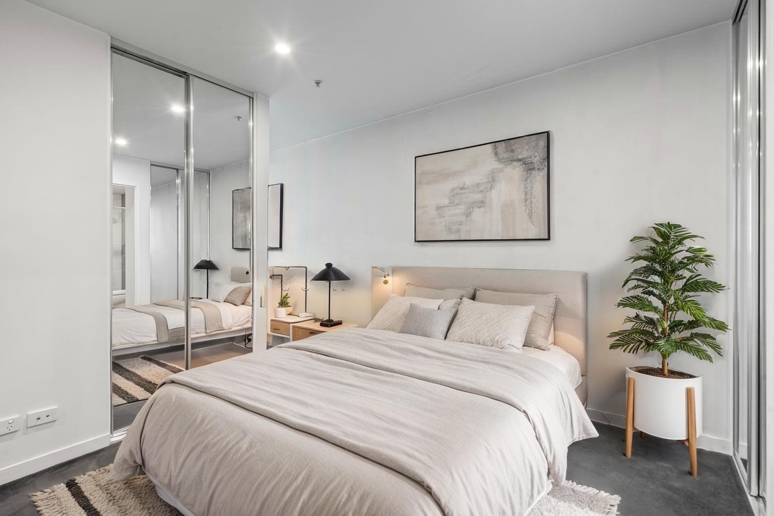 2206/89 Gladstone Street, South Melbourne, VIC 3205