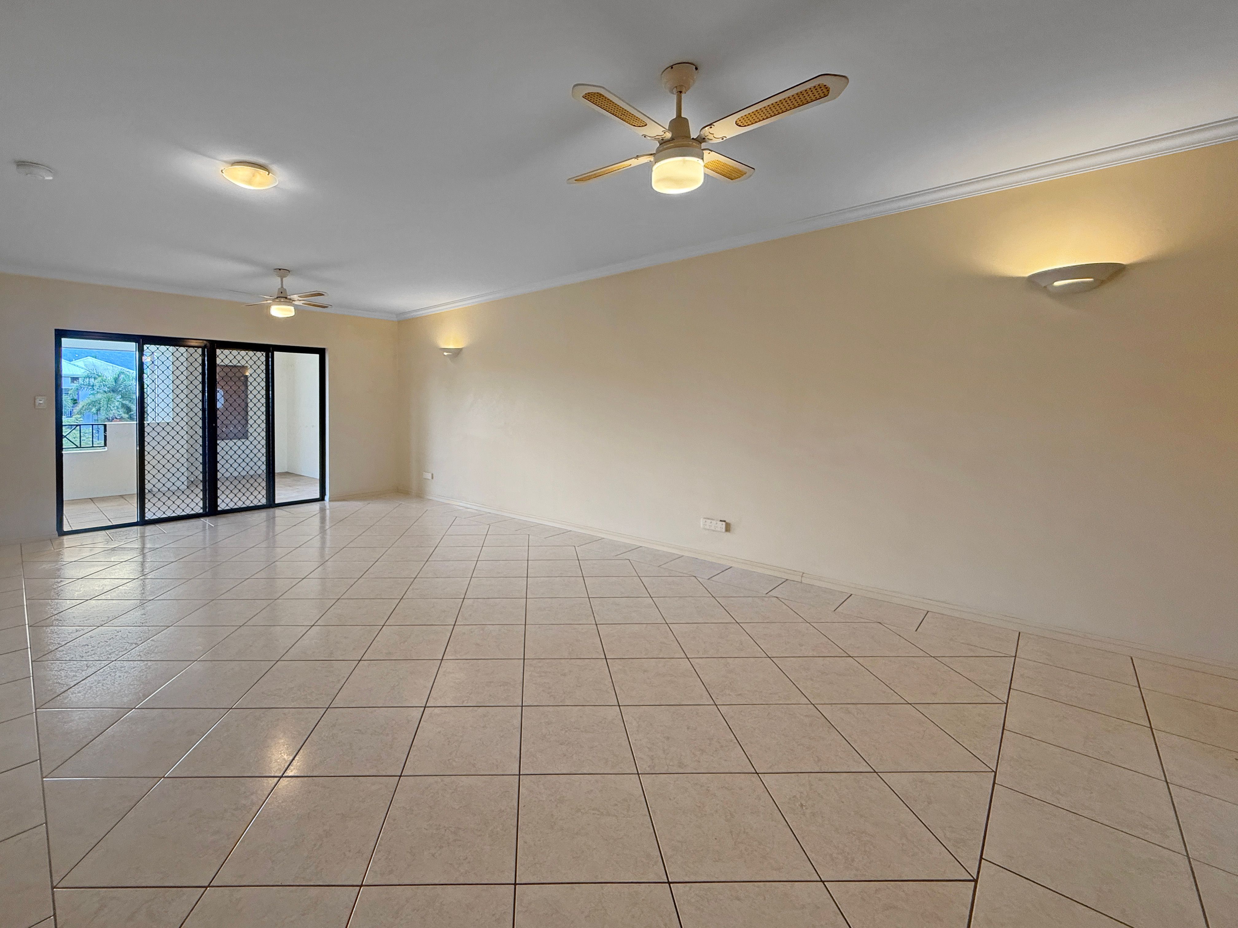 14/310-316 Lake Street — photo 3 of 15