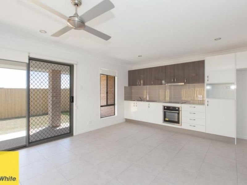 11B Peppertree Street, Pimpama, QLD 4209