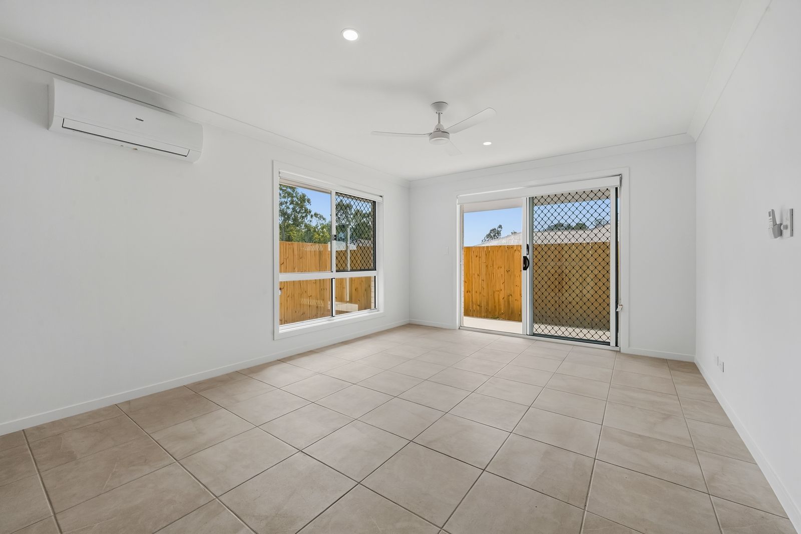 1/8 Silkyoak Drive, Morayfield, QLD 4506