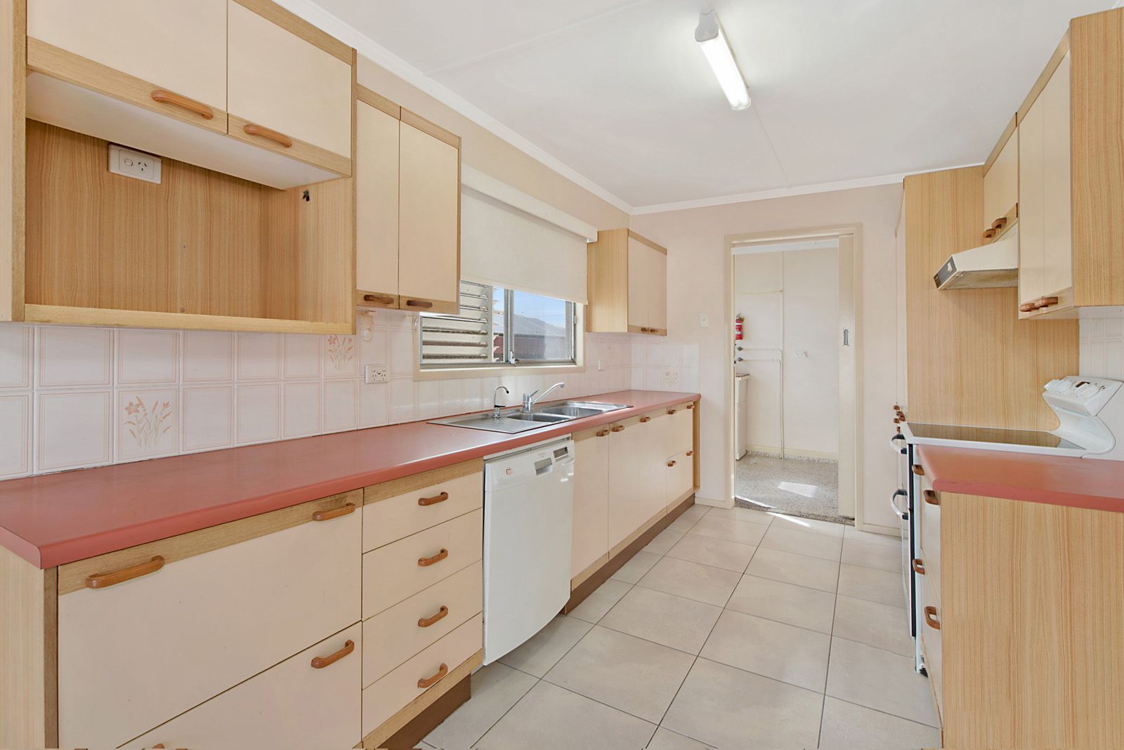 2 McQueen Lane, Kippa-Ring, QLD 4021