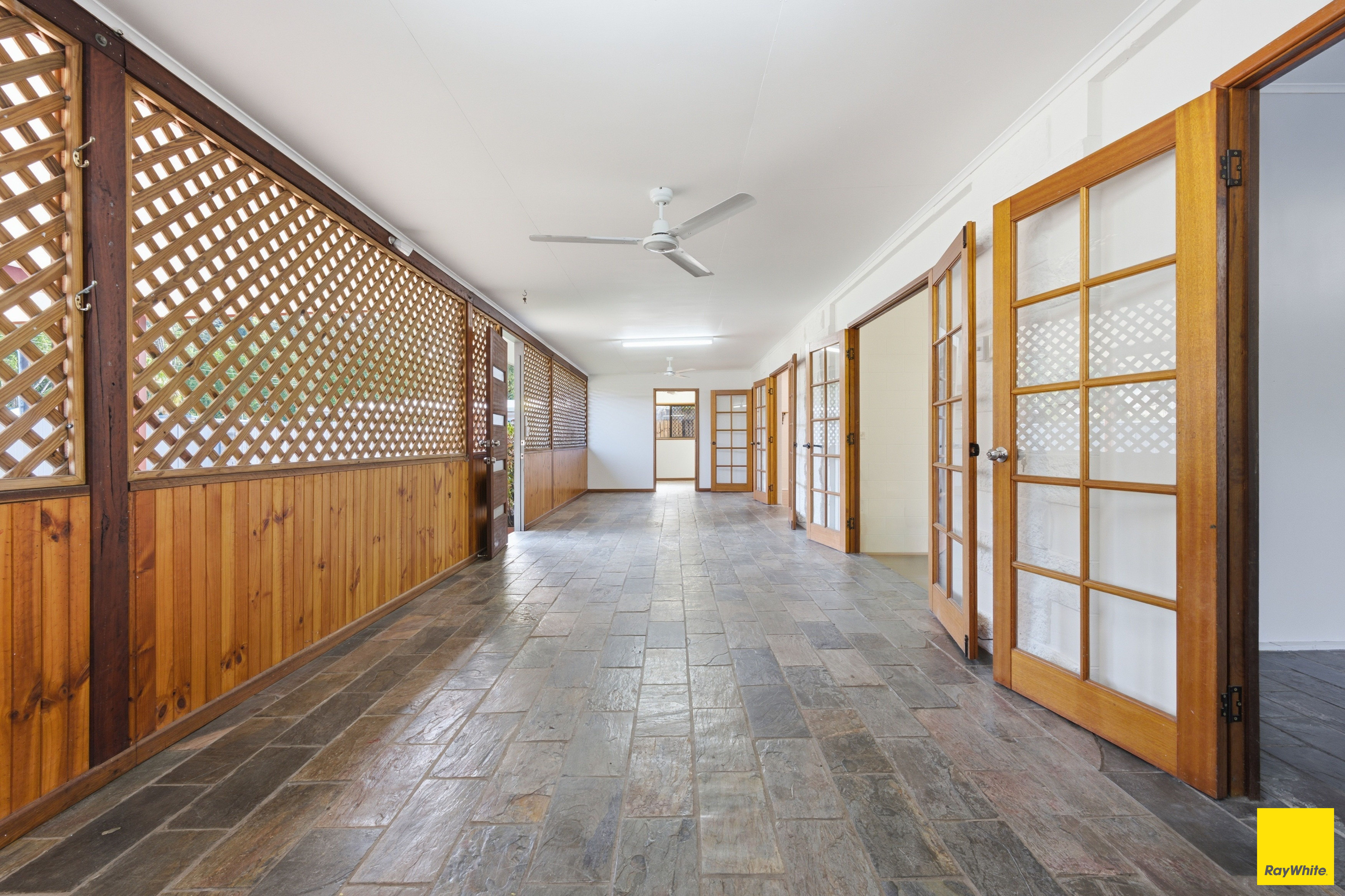 10 Sussex Street — photo 3 of 29