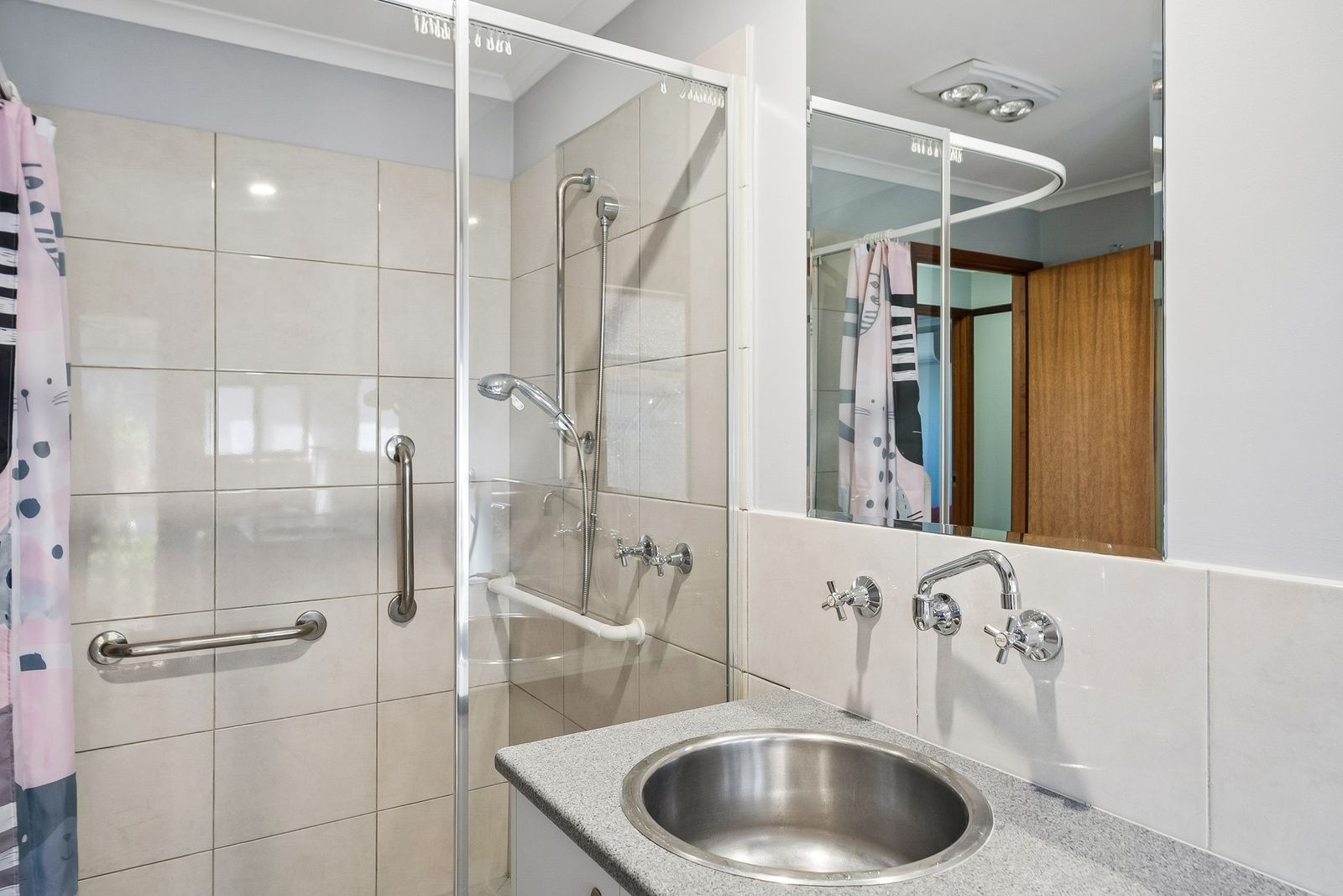 3/2 Goulburn Street — photo 8 of 14