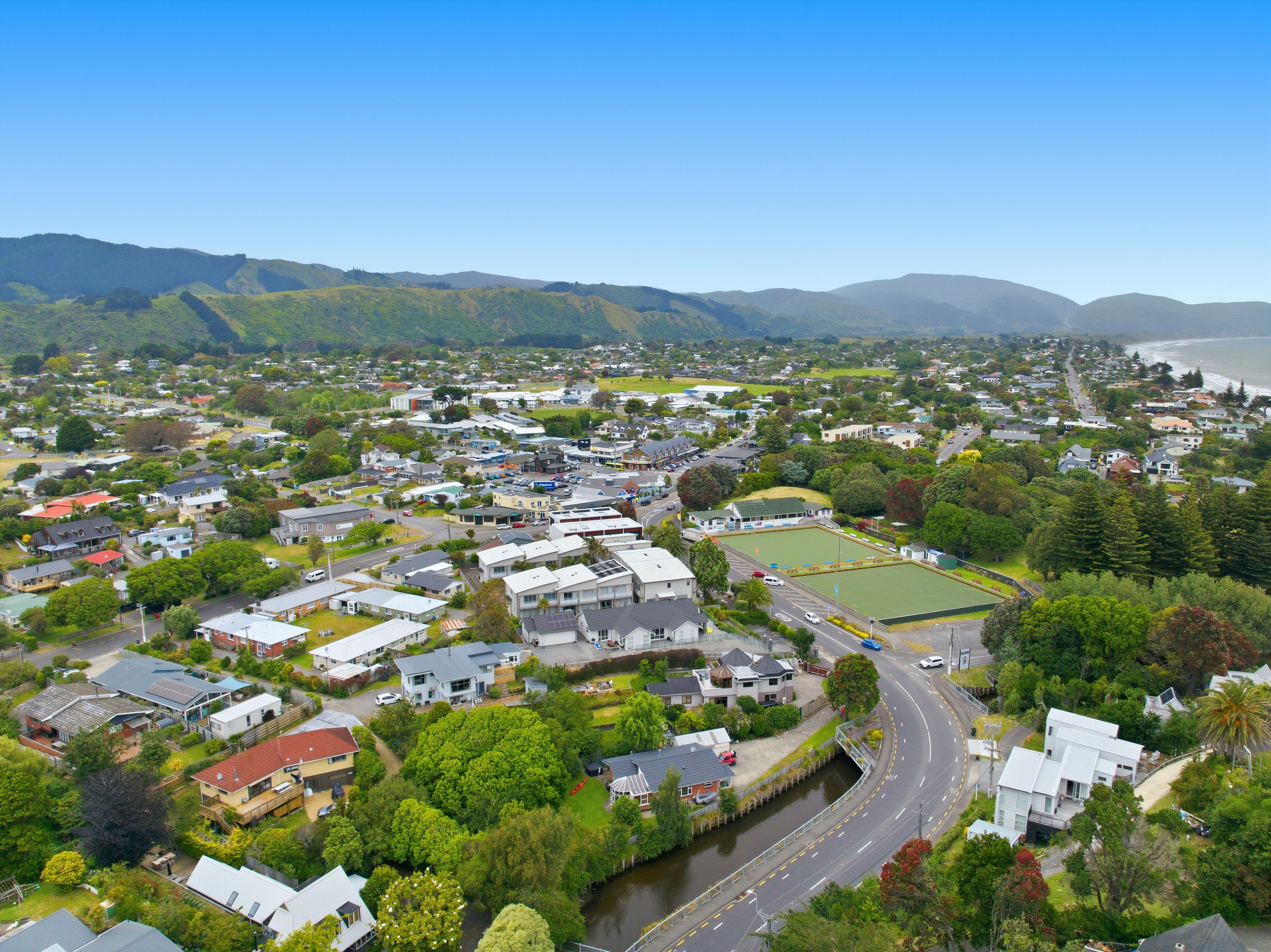 2 Kohutuhutu Road, Raumati Beach, Kapiti Coast District