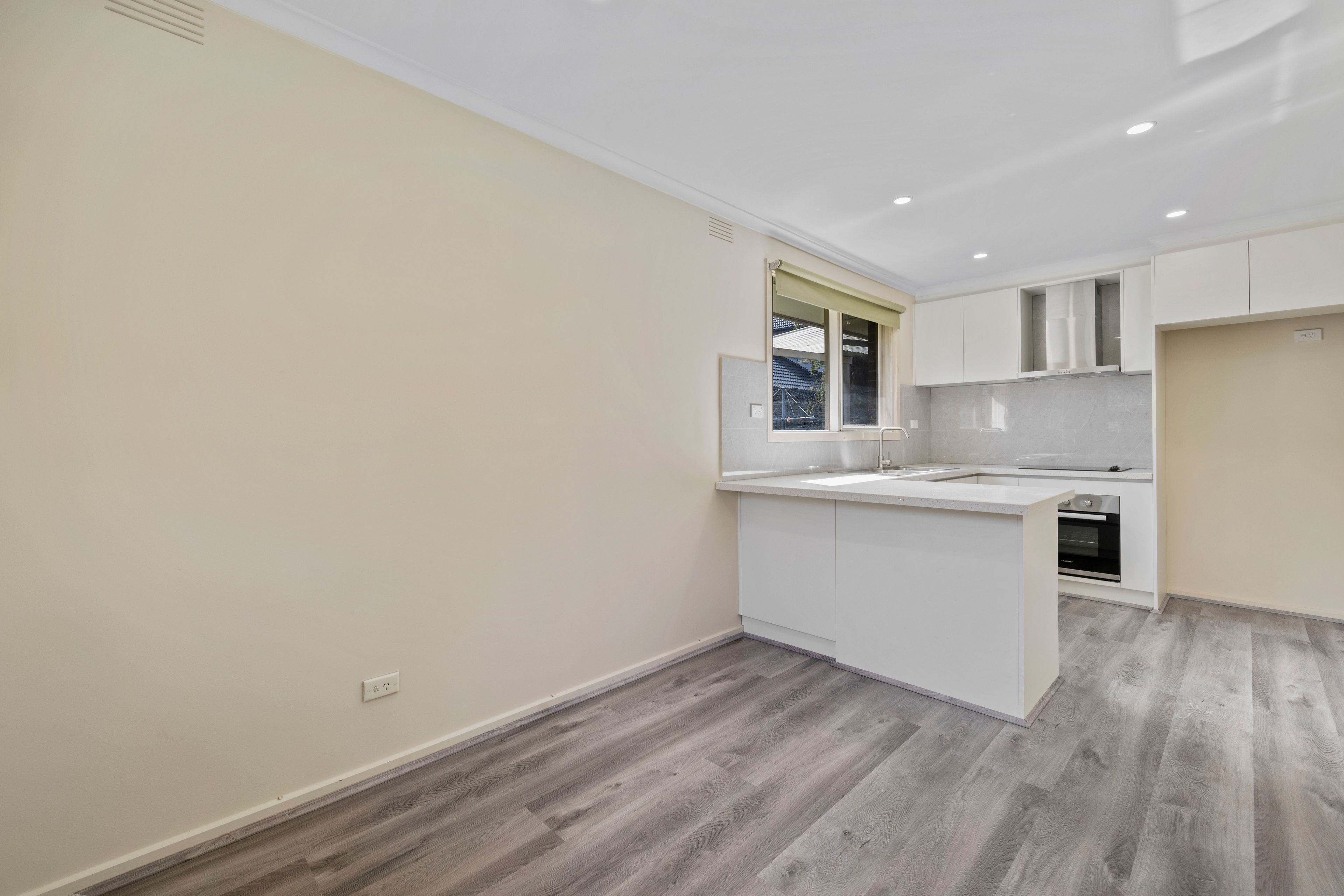 2/35 Gyton Avenue — photo 4 of 9