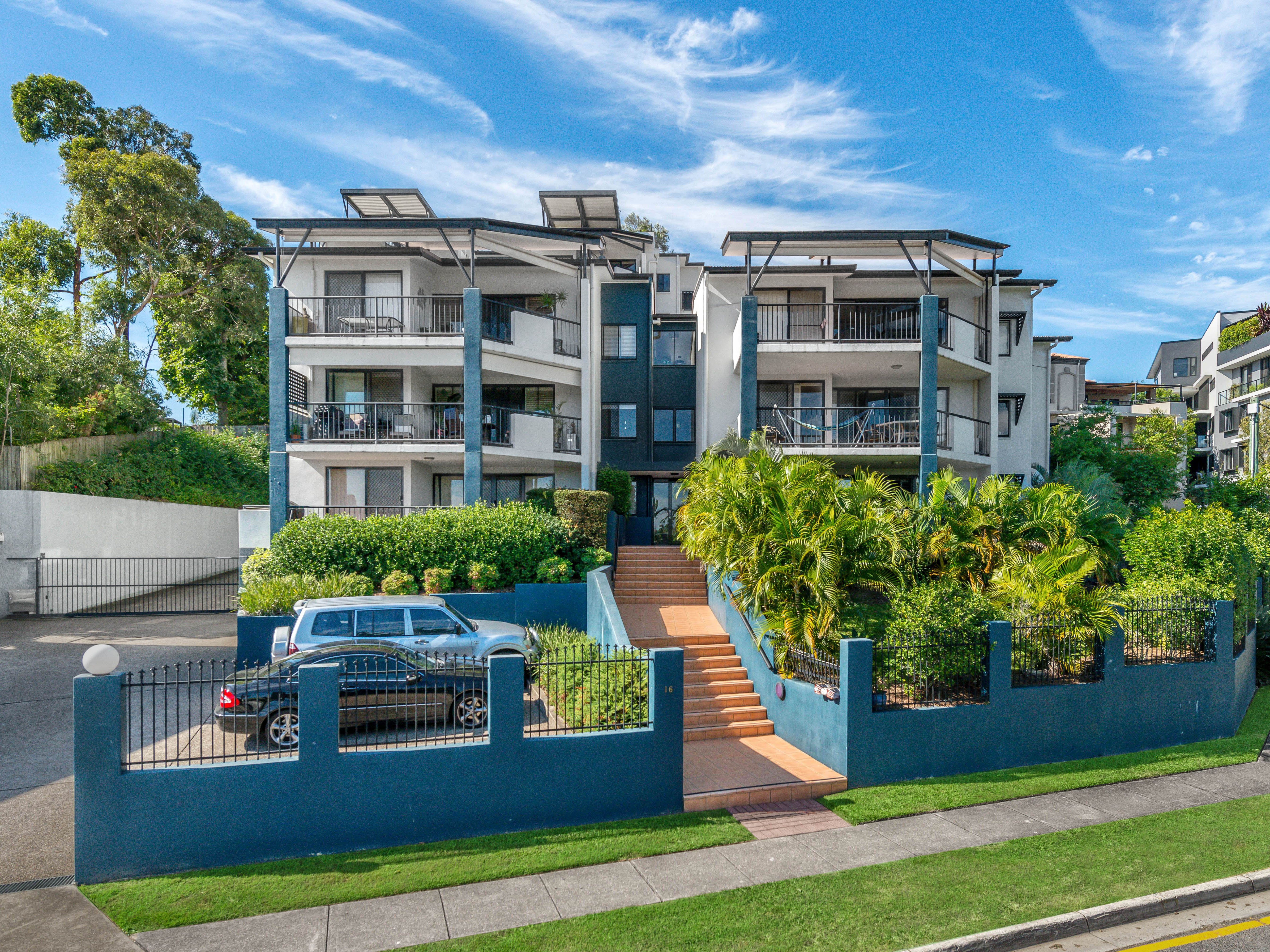 16 Norman Crescent, Norman Park QLD 4170
