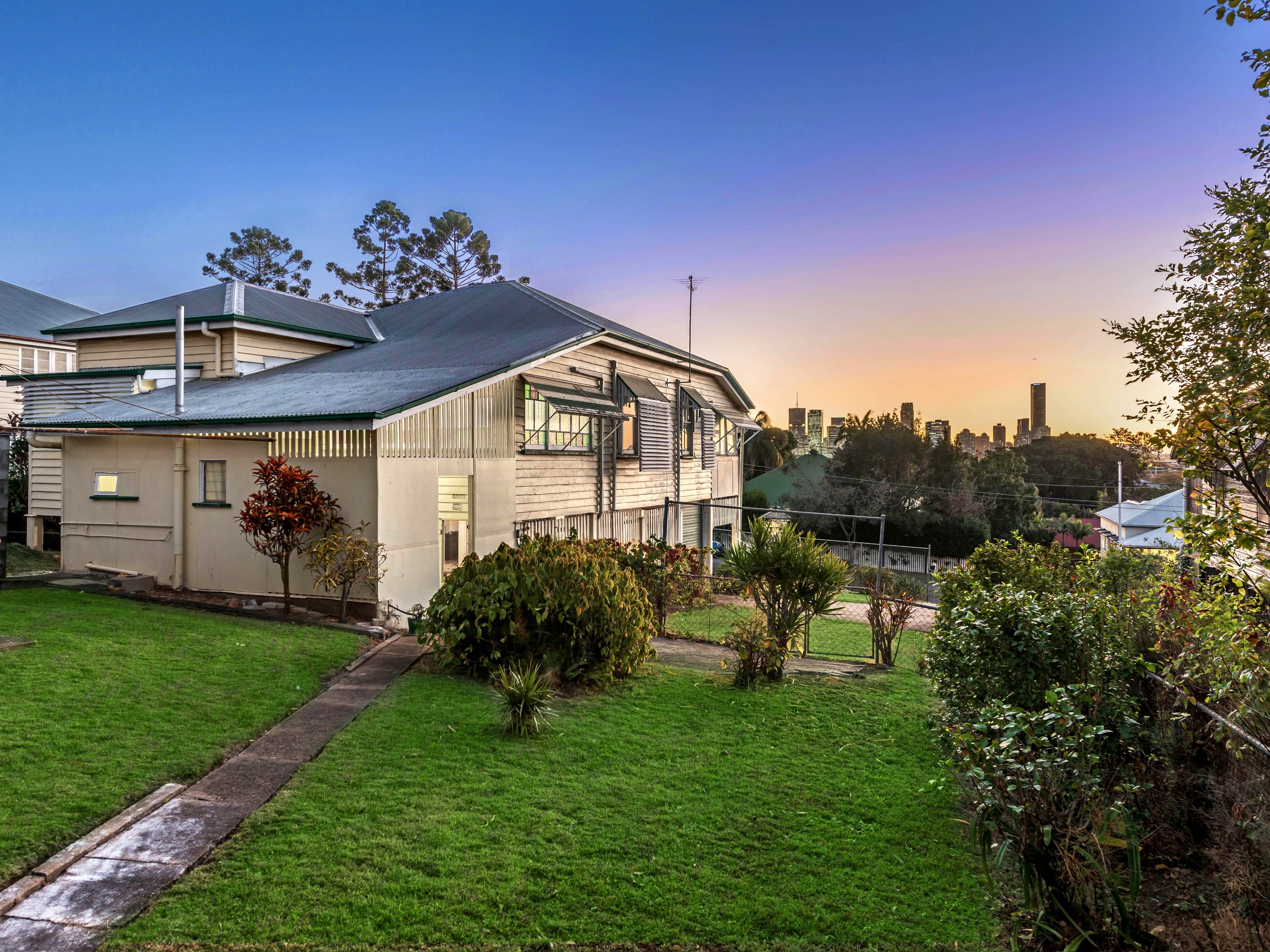 97 Philip Street, Hawthorne, QLD 4171