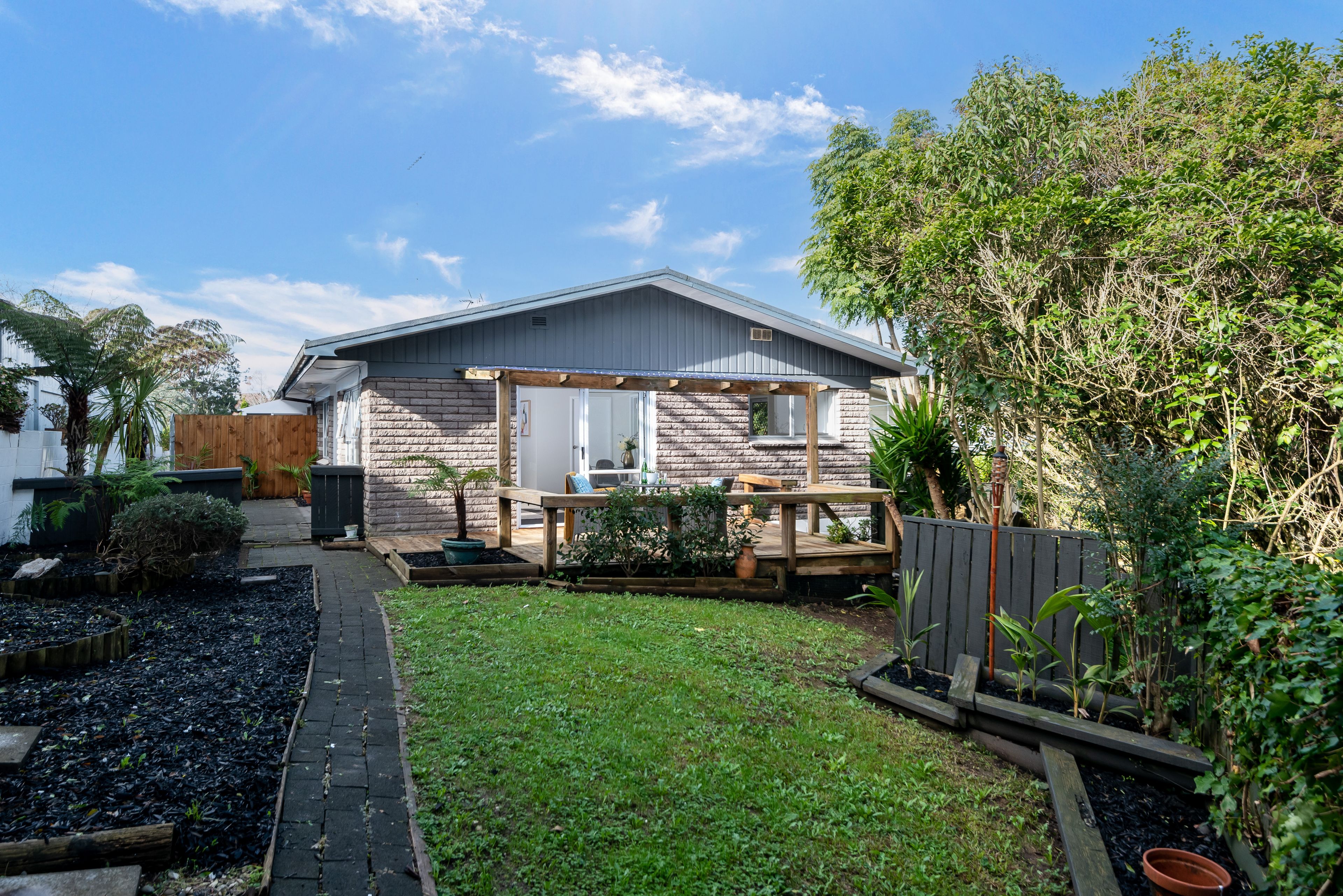 3/5 John Gill Road, Cockle Bay, Manukau City