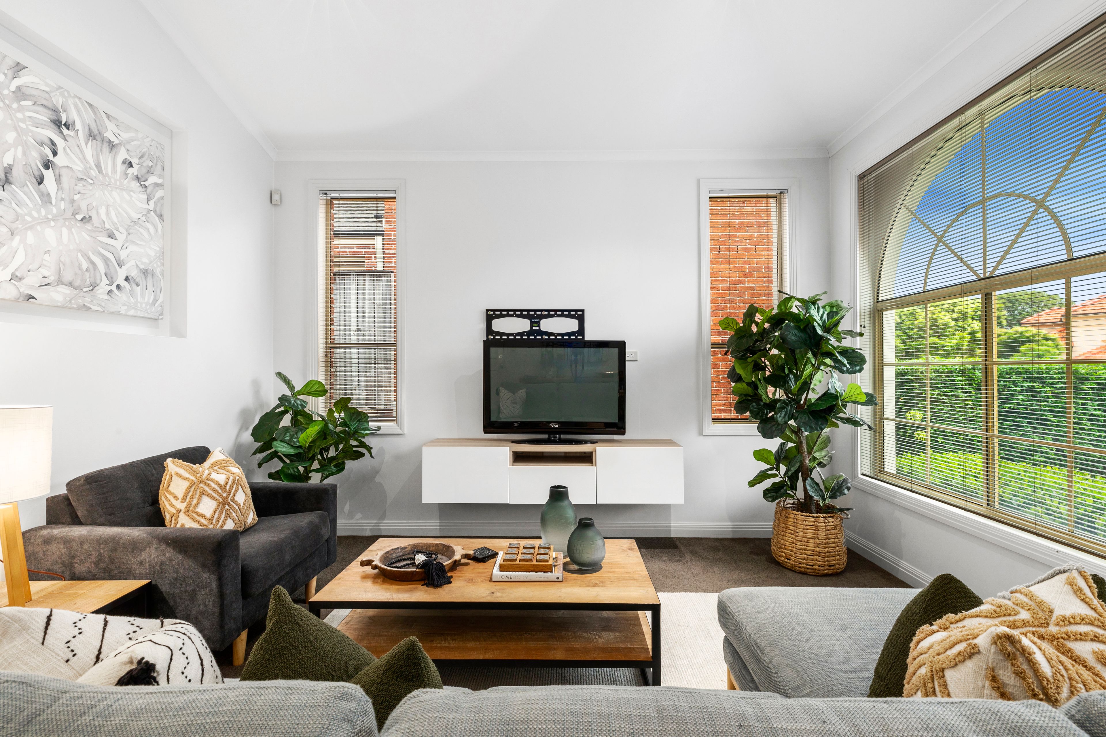 11 Garnet Grove, Glenwood, NSW 2768