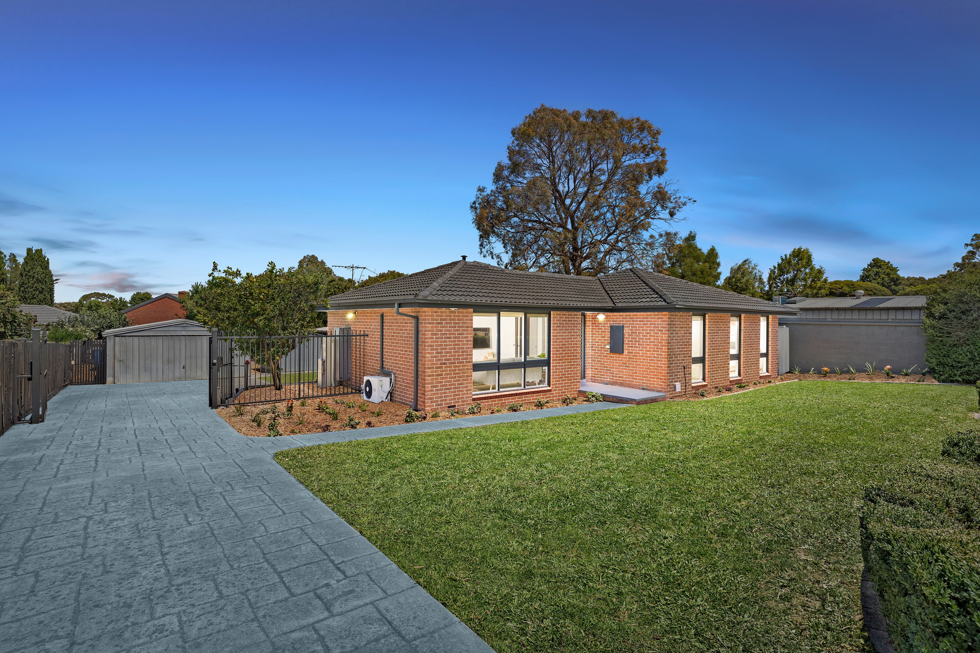 9 Genevieve Court, Ferntree Gully VIC 3156